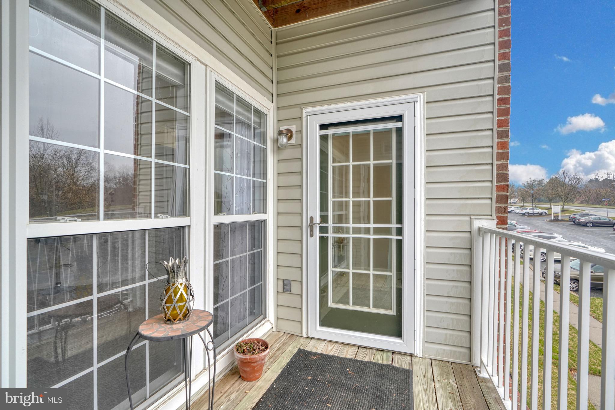 THE POND - Residential