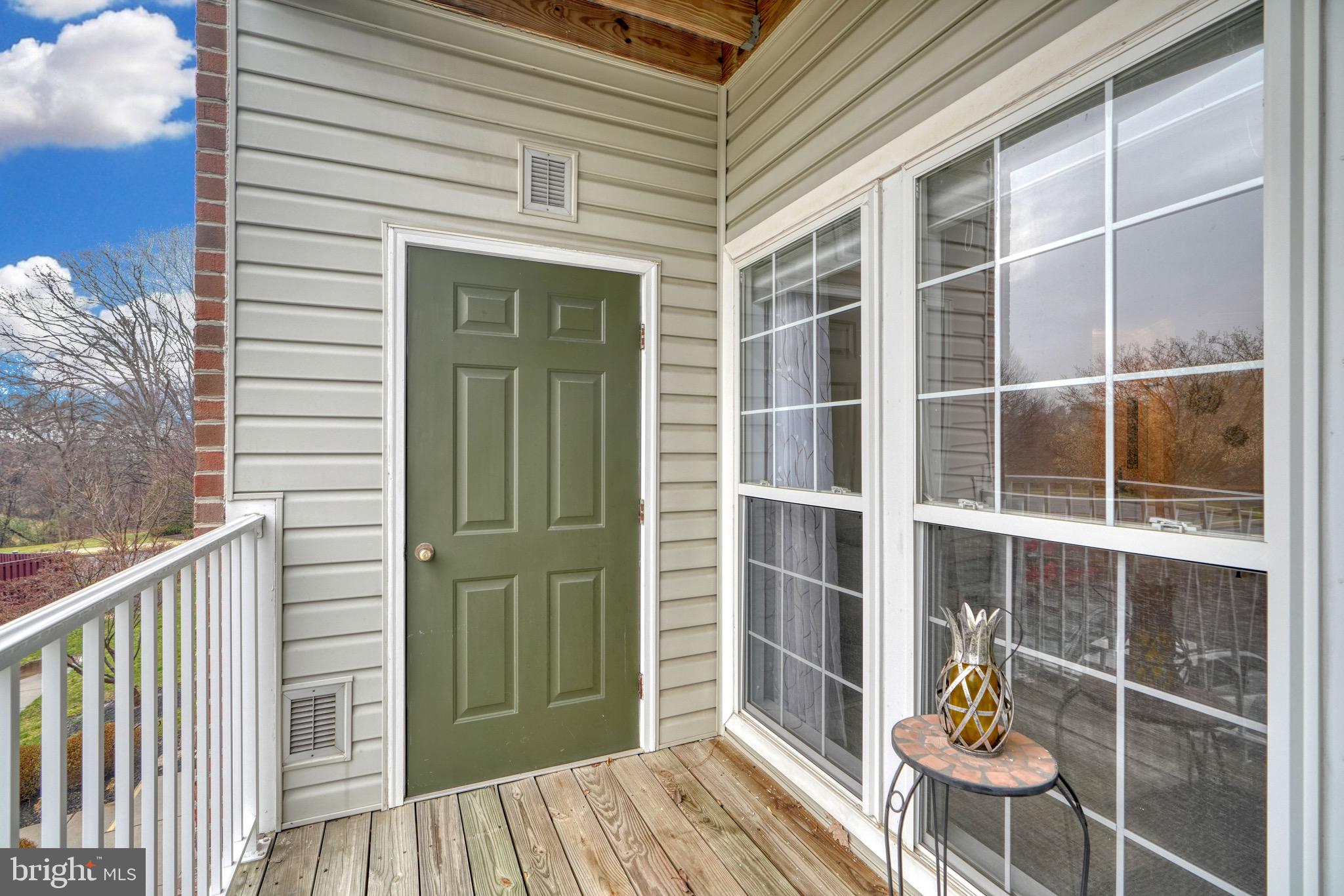 THE POND - Residential