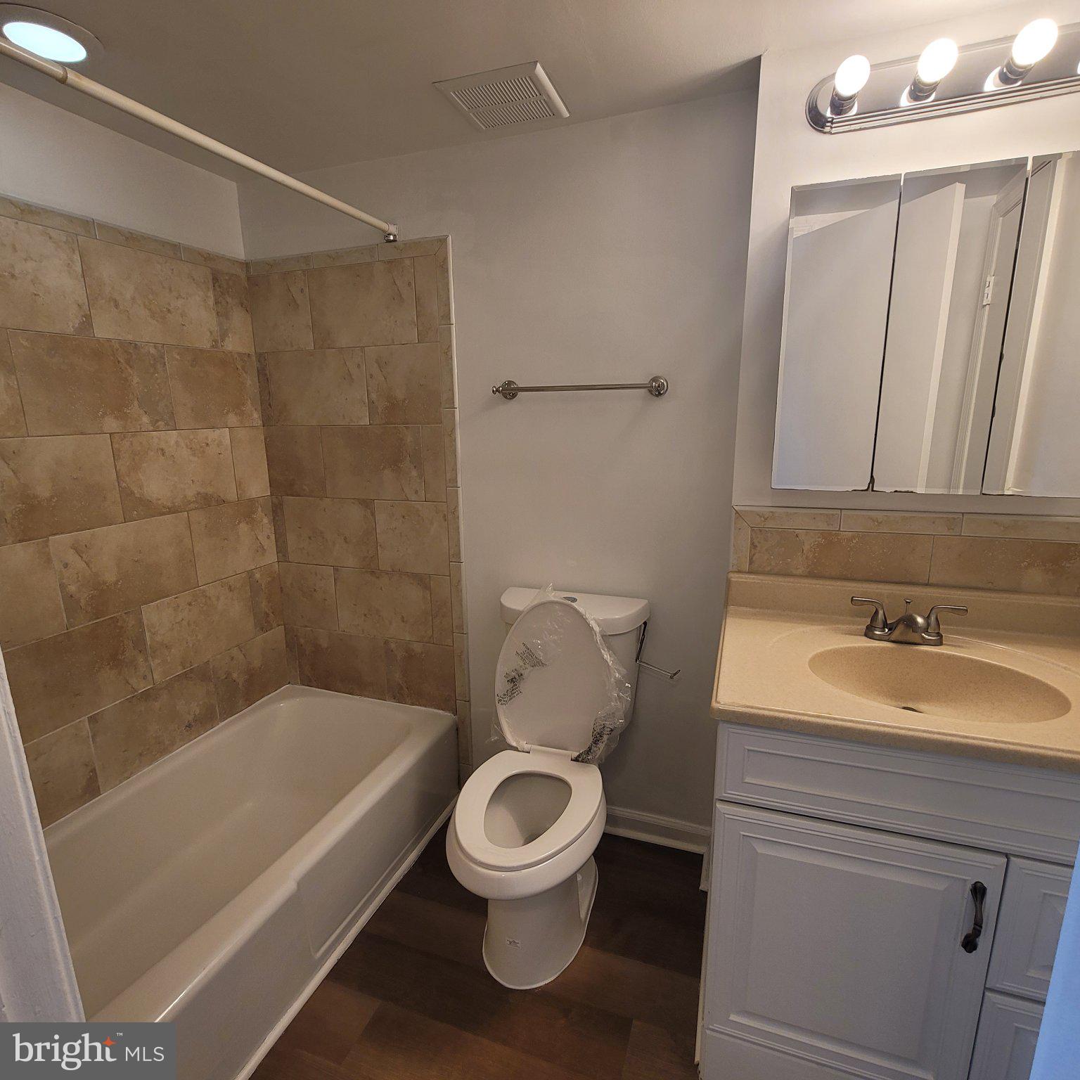 OLD TOWNE VILLAGE CONDOMINIUMS - Residential