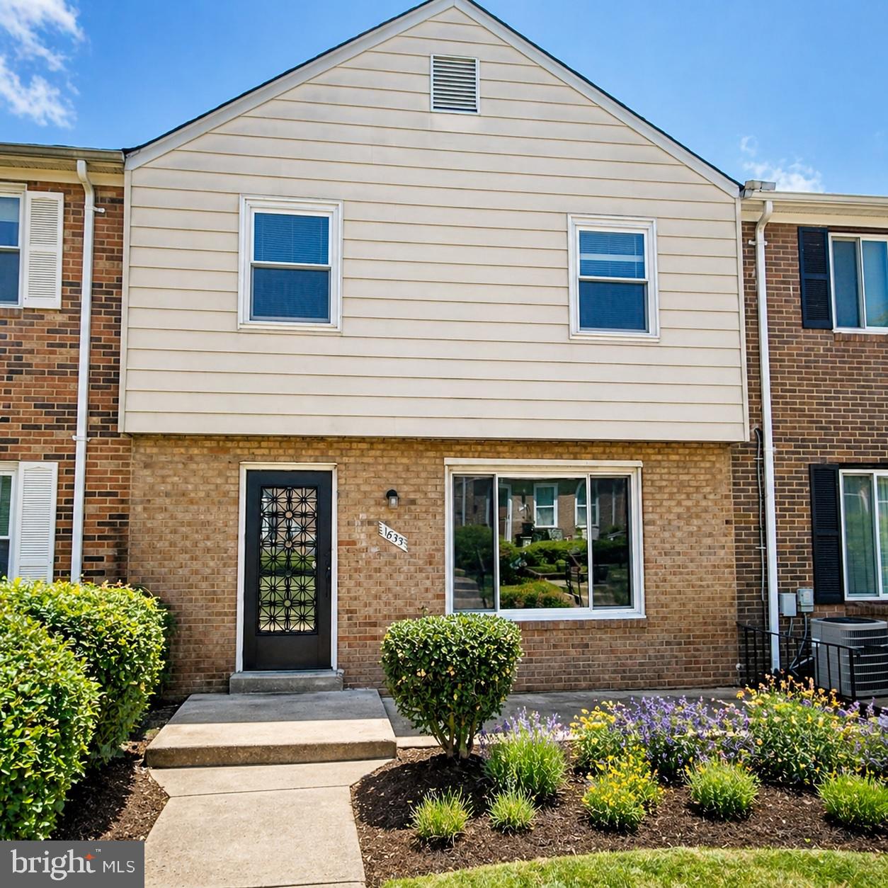 OLD TOWNE VILLAGE CONDOMINIUMS - Residential