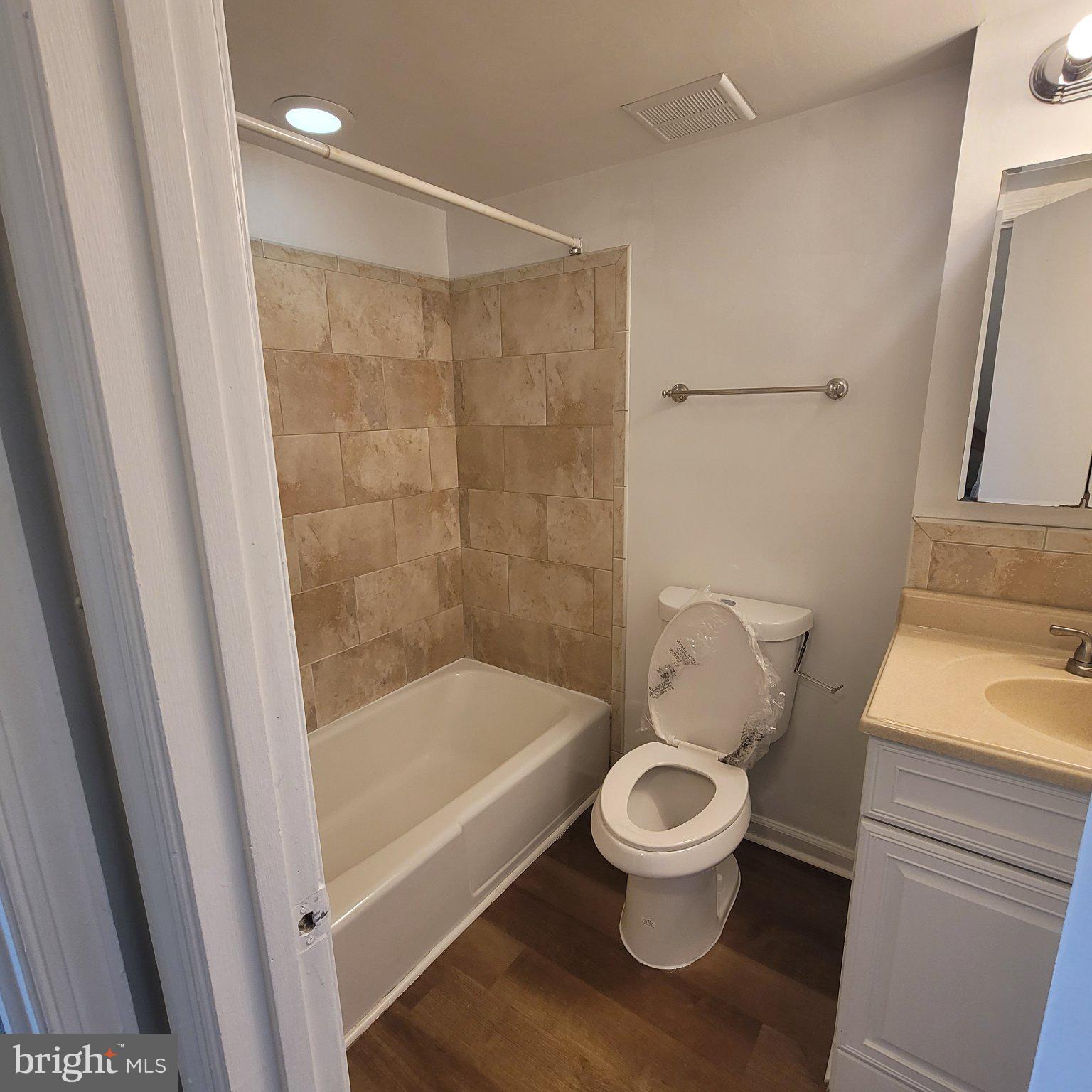 OLD TOWNE VILLAGE CONDOMINIUMS - Residential