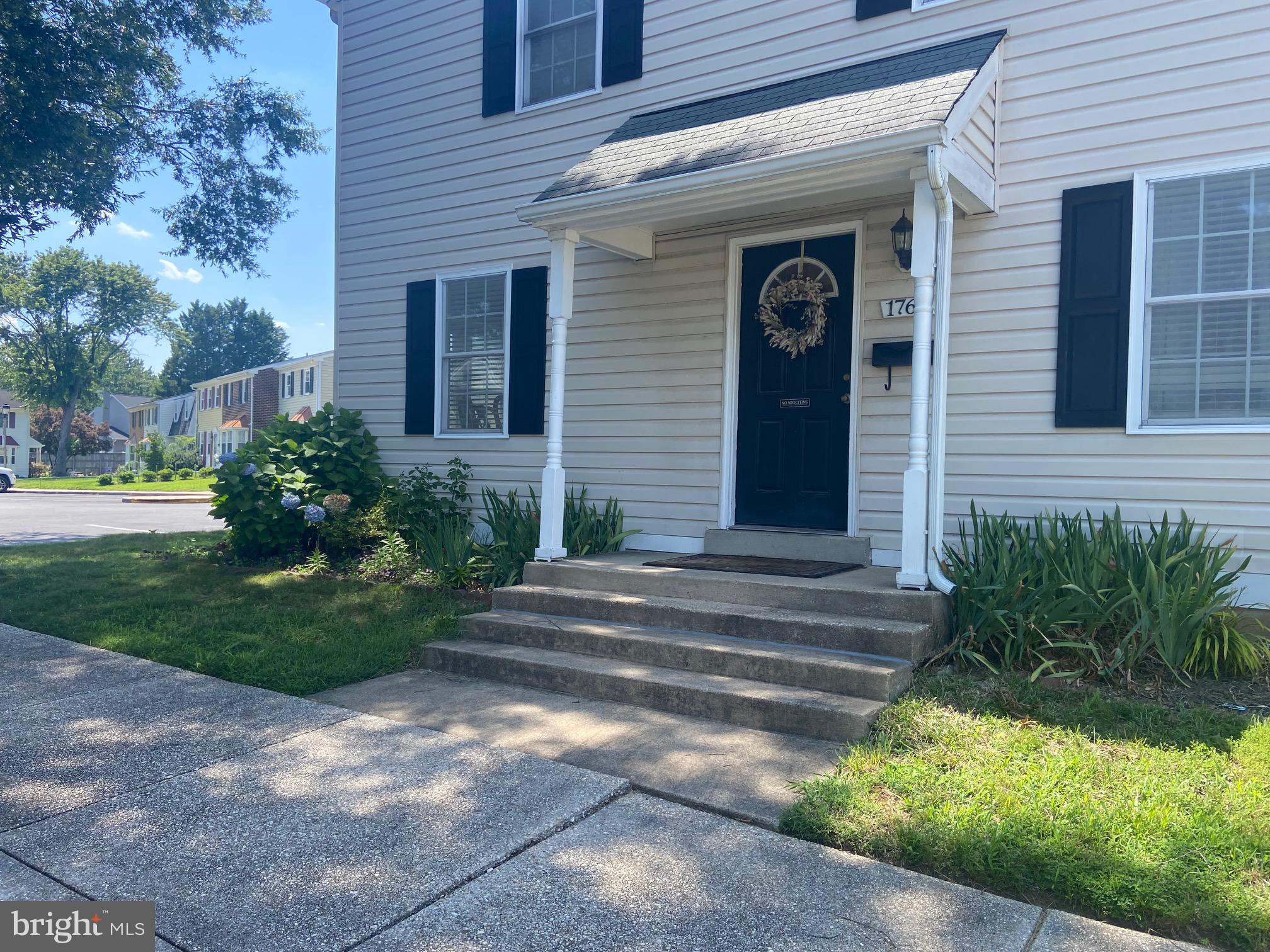 1761 ABERDEEN CIRCLE