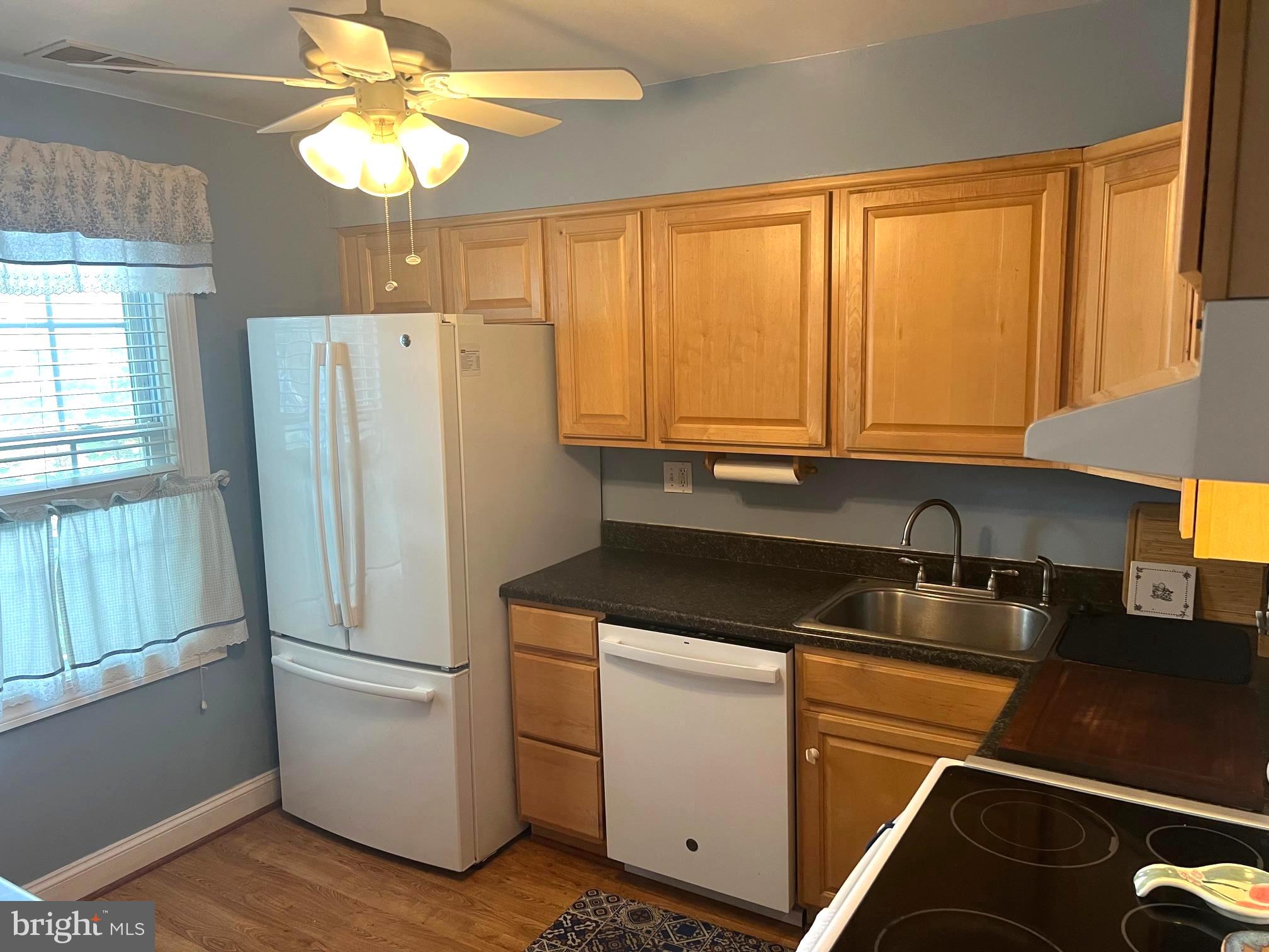 1761 ABERDEEN CIRCLE
