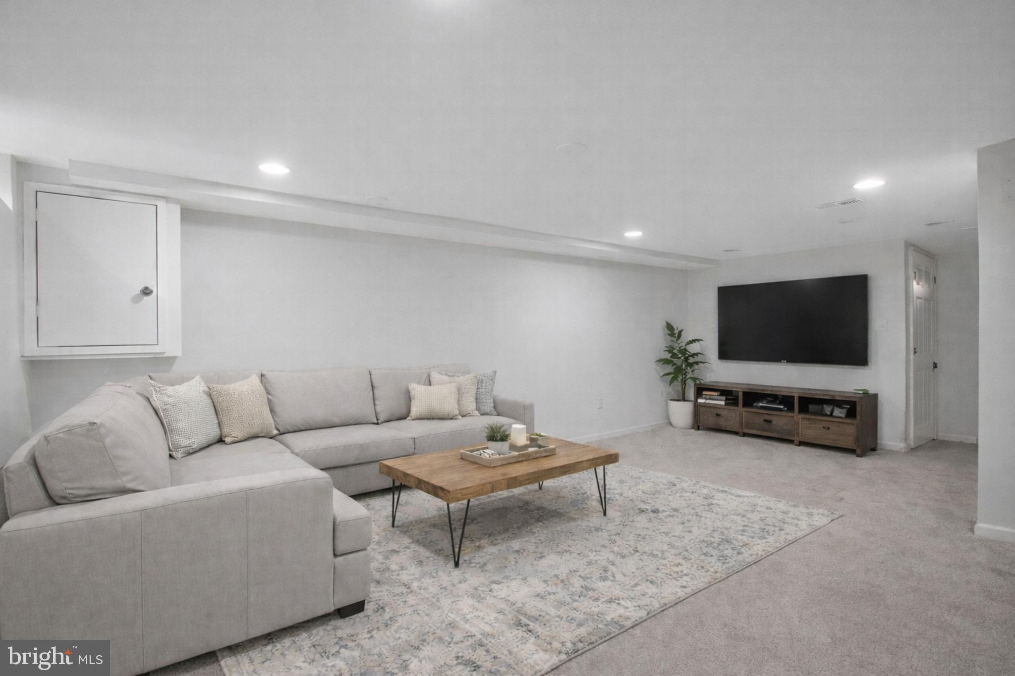 NORTH POINT VILLAGE - Residential