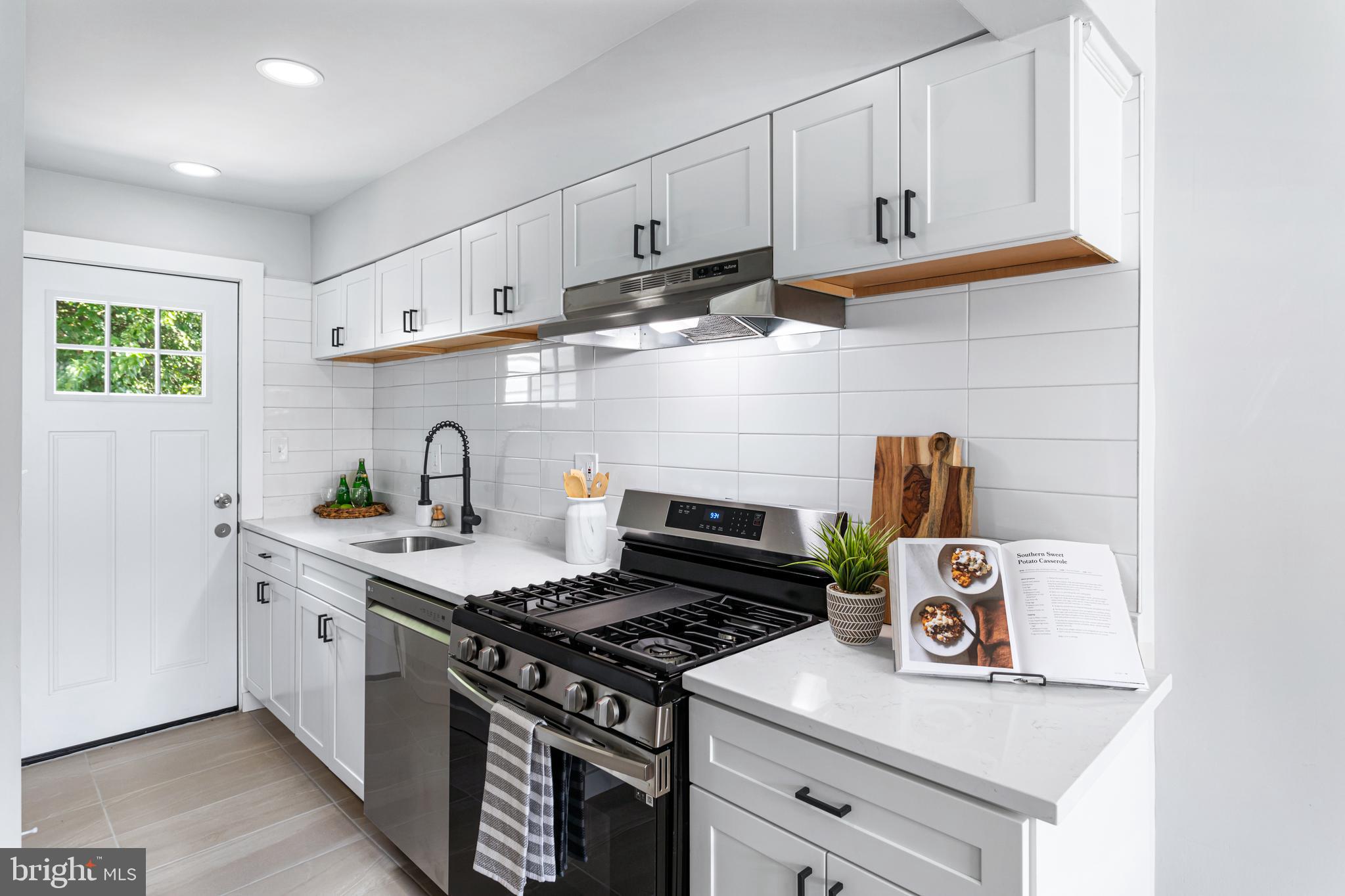 HAMPSHIRE HEIGHTS - Residential