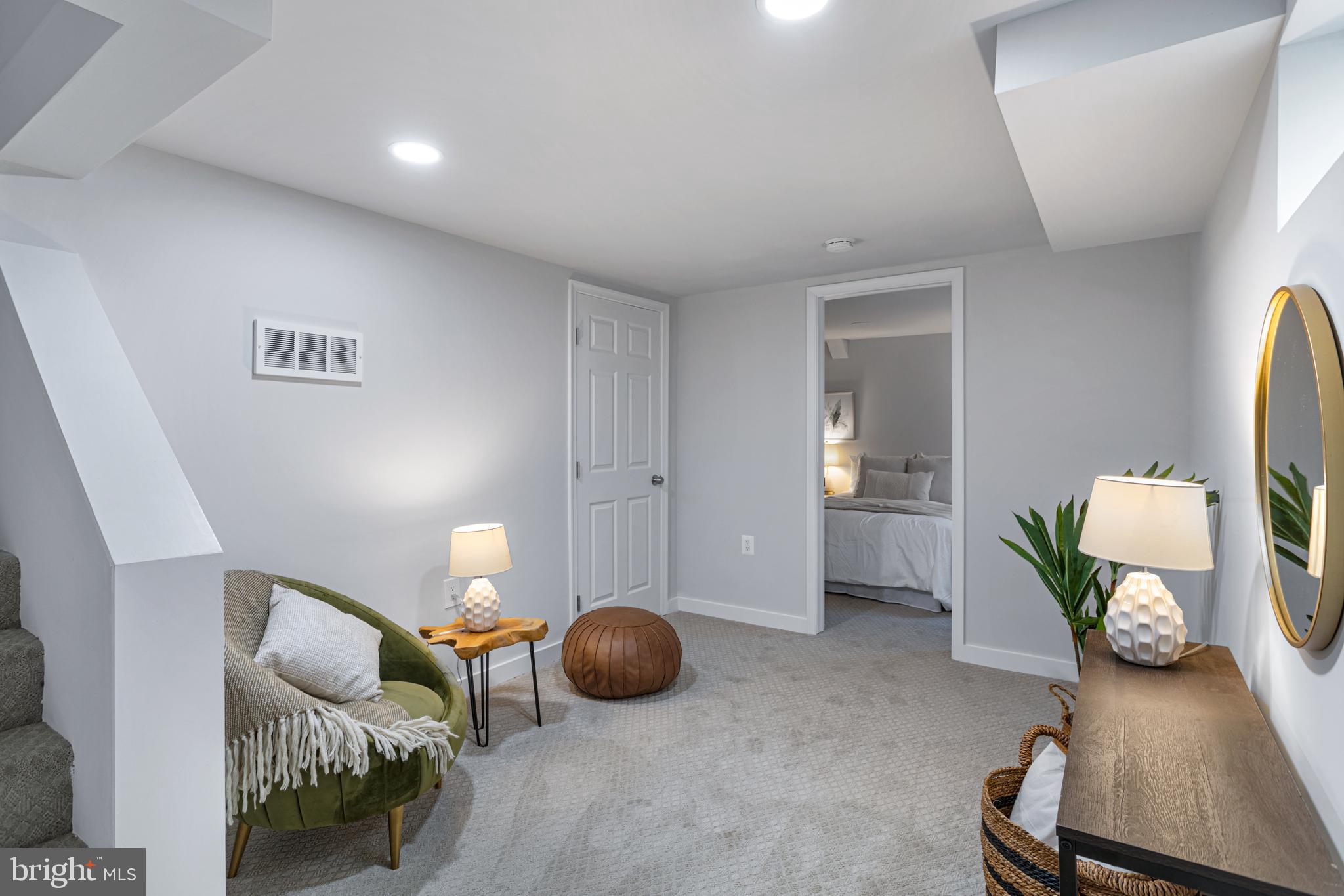 HAMPSHIRE HEIGHTS - Residential