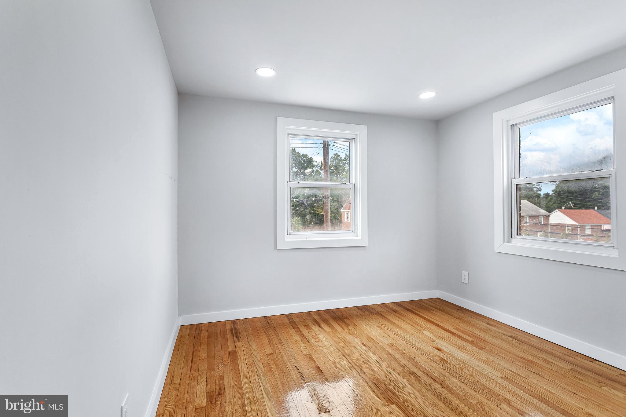 HAMPSHIRE HEIGHTS - Residential