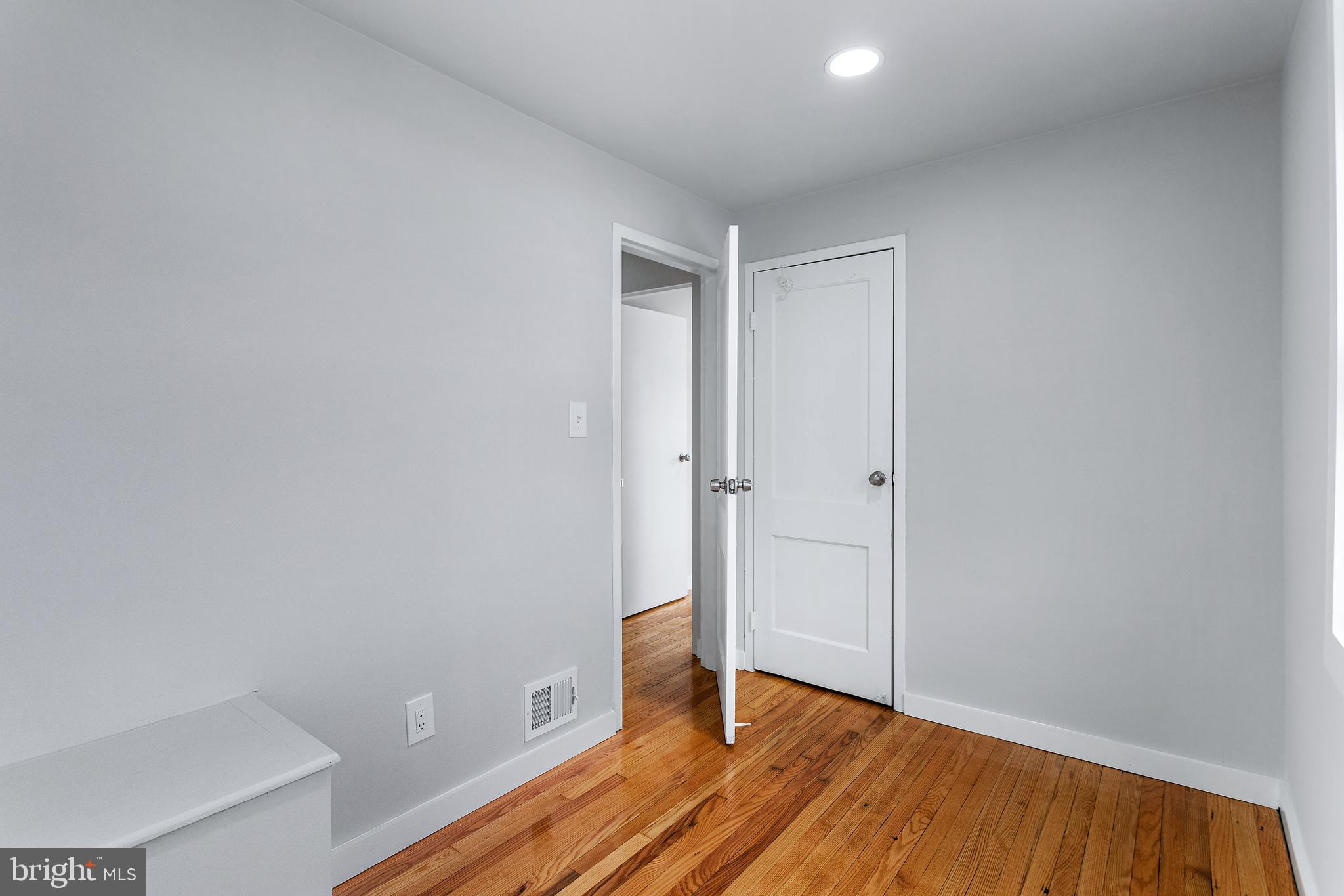 HAMPSHIRE HEIGHTS - Residential