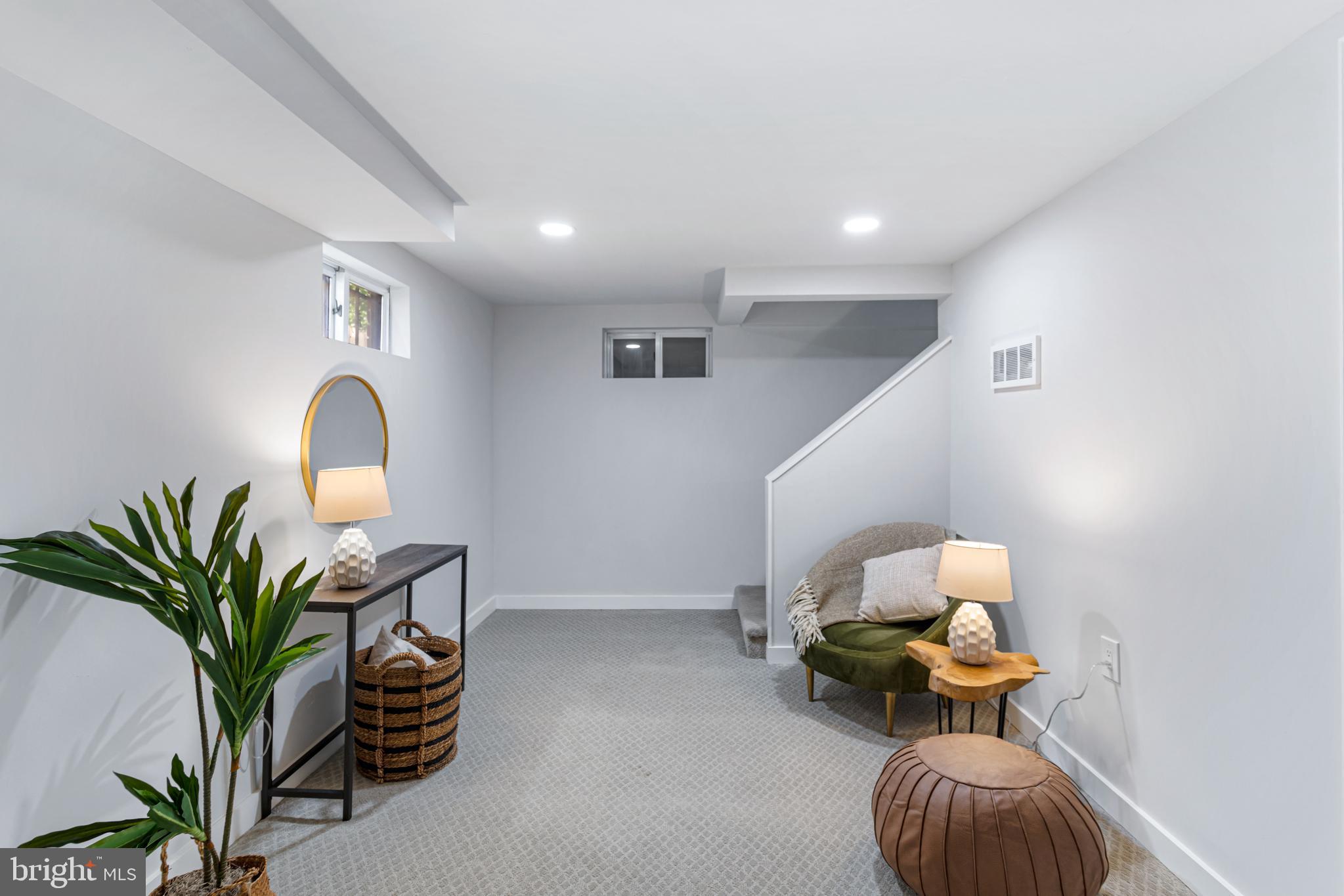 HAMPSHIRE HEIGHTS - Residential