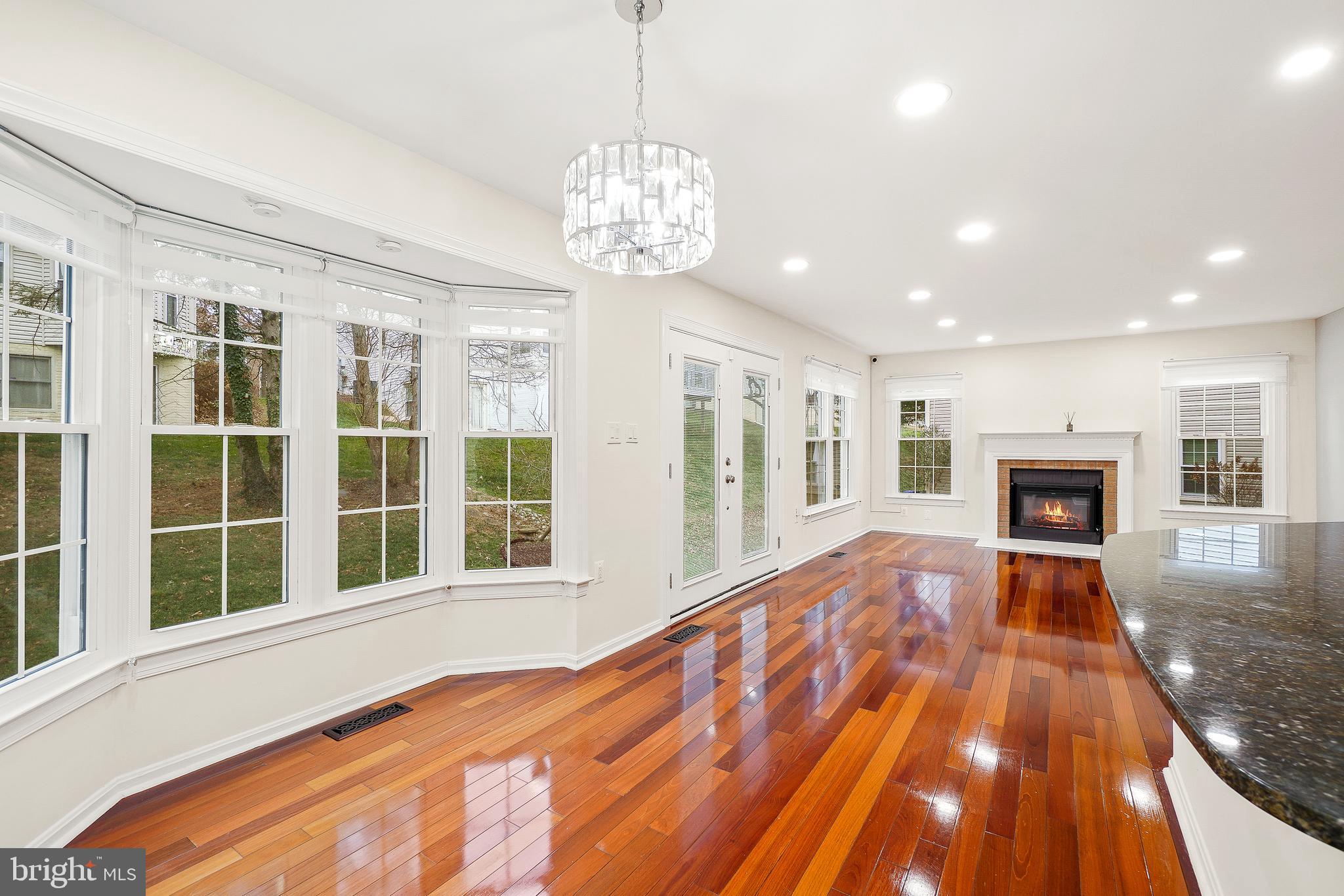 WASHINGTONIAN WOODS - Residential Lease