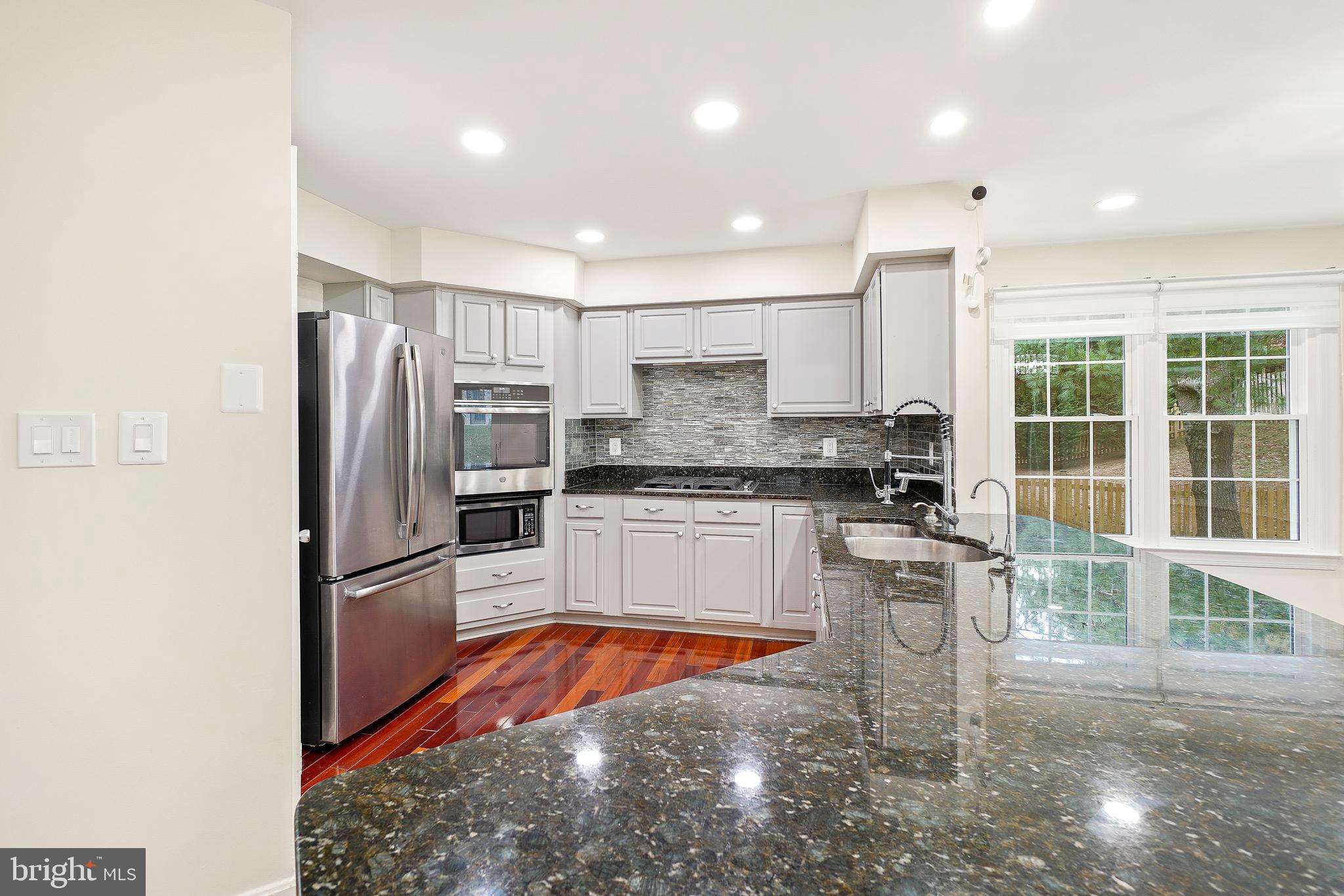 WASHINGTONIAN WOODS - Residential Lease