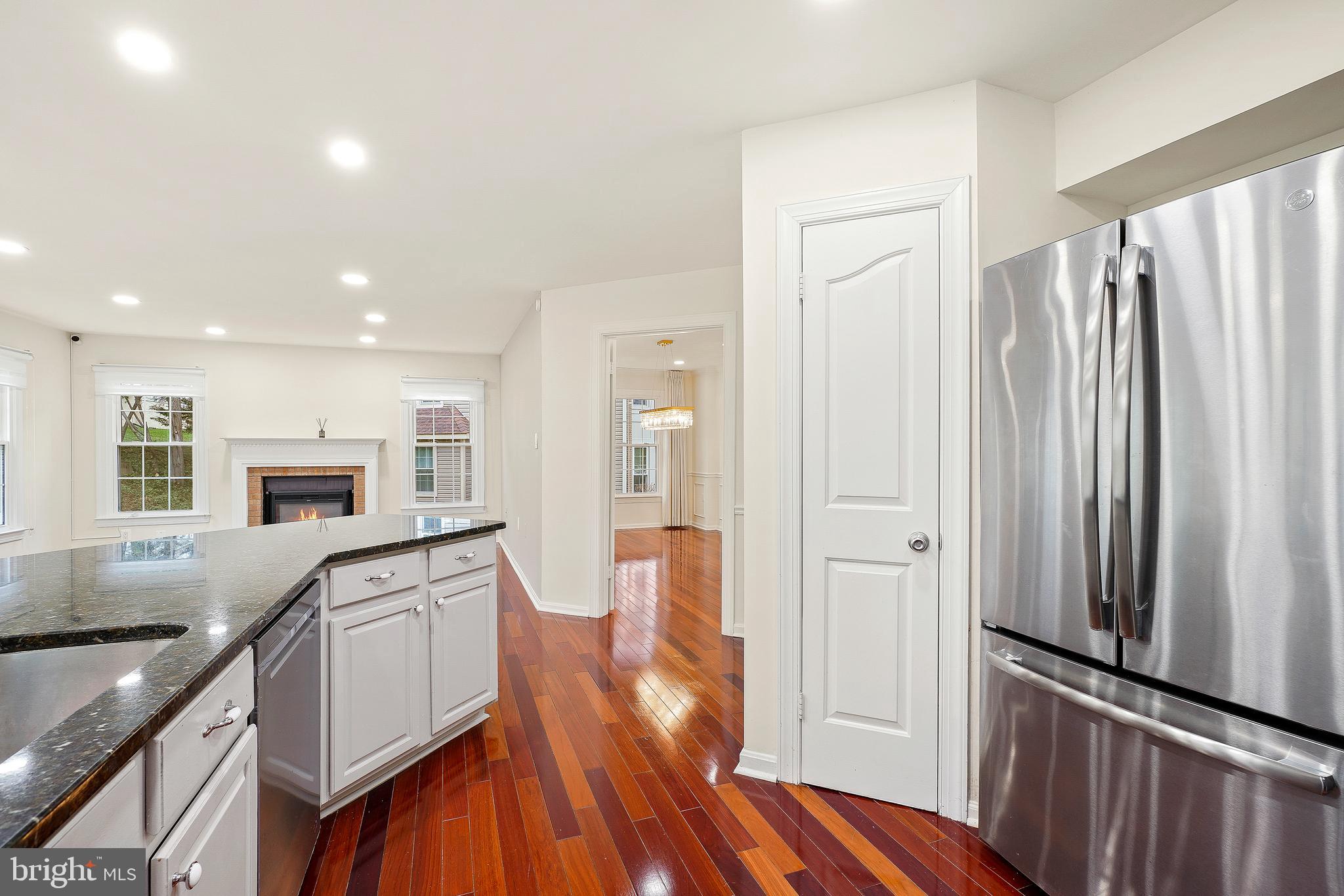 WASHINGTONIAN WOODS - Residential Lease