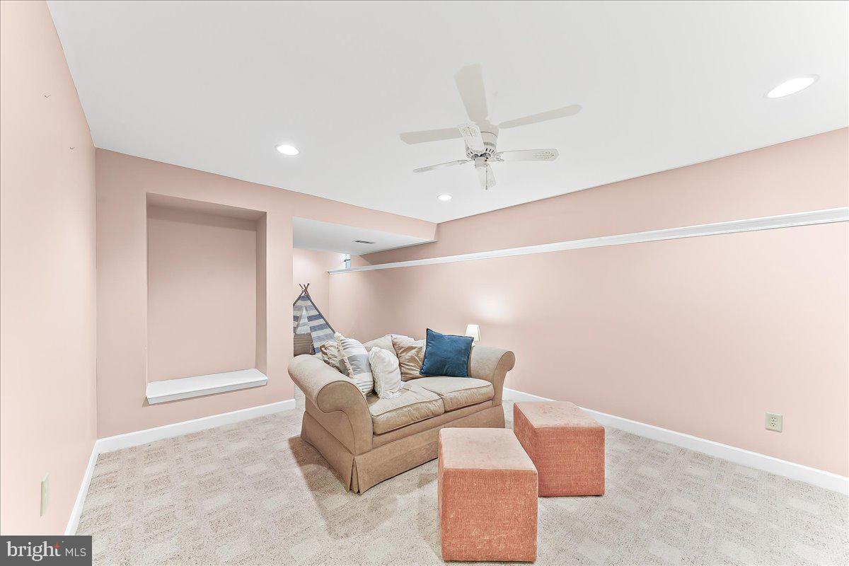 HUNT AT LOUVIERS - Residential