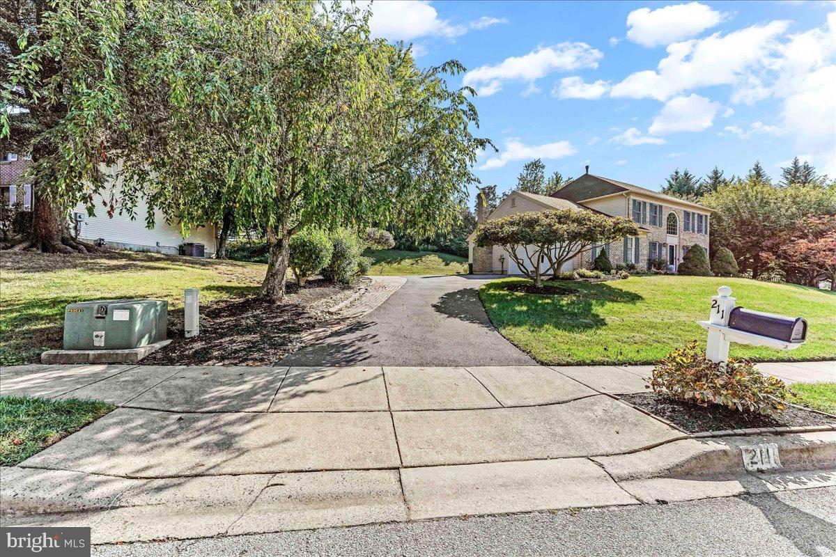 HUNT AT LOUVIERS - Residential