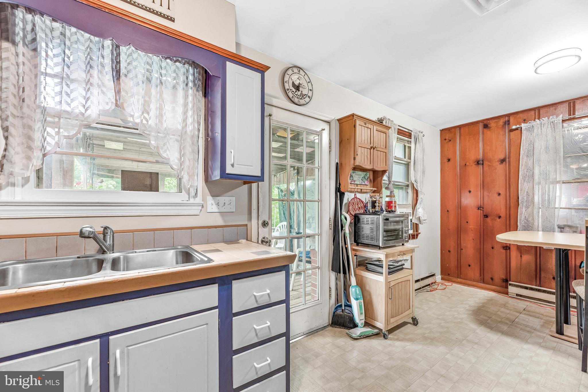 LONG BEACH - Residential