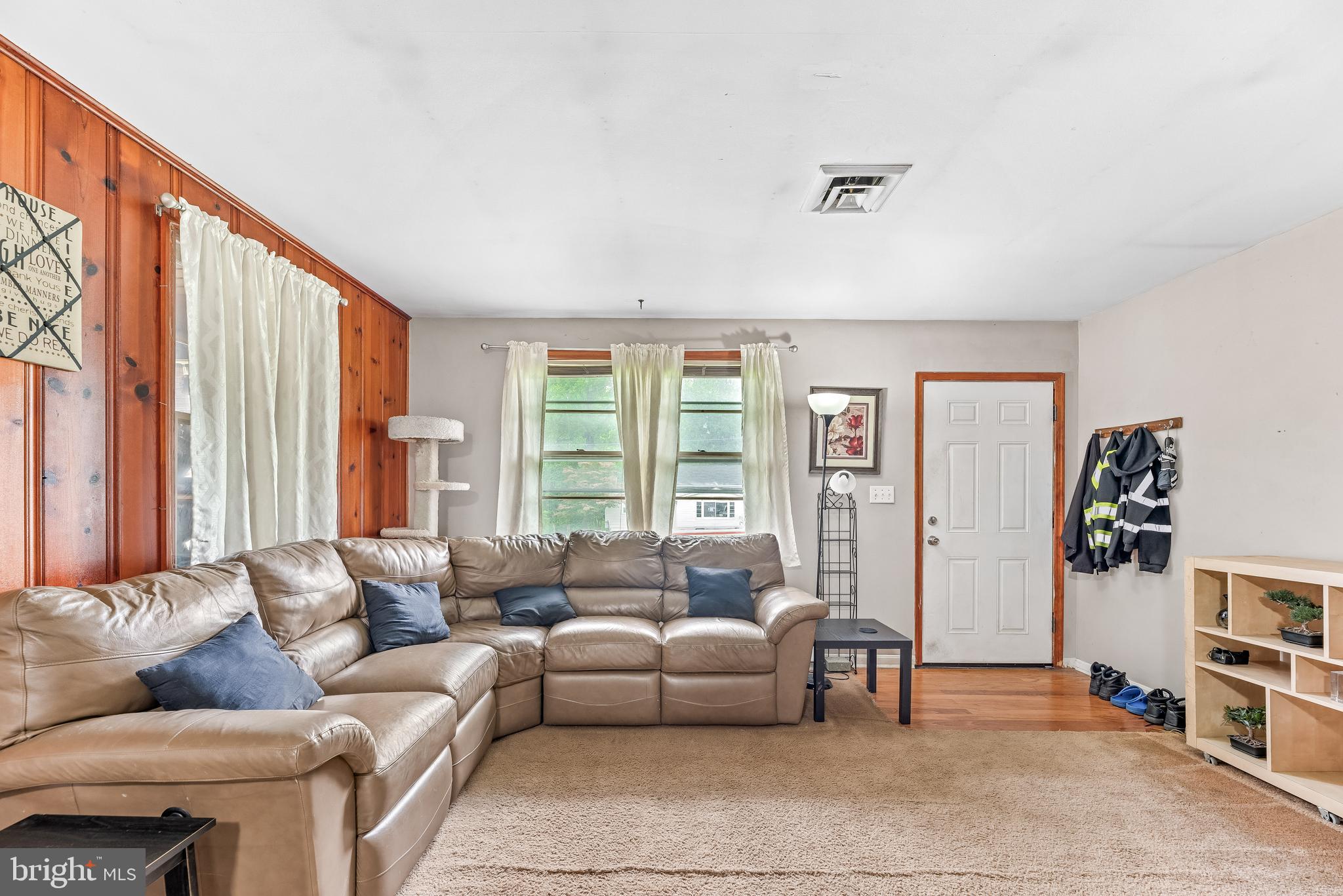 LONG BEACH - Residential