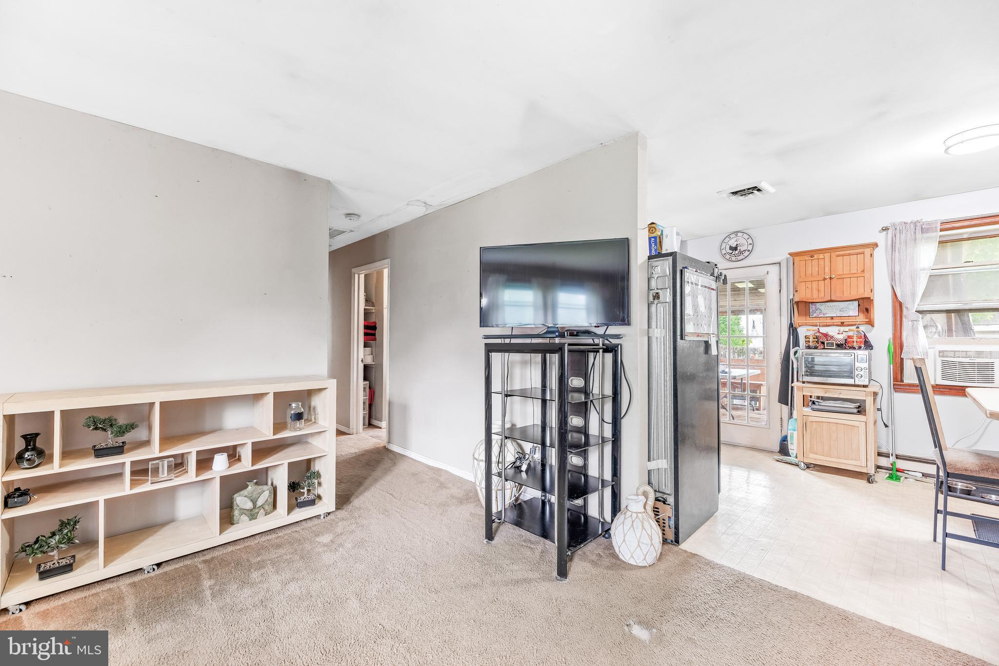 LONG BEACH - Residential