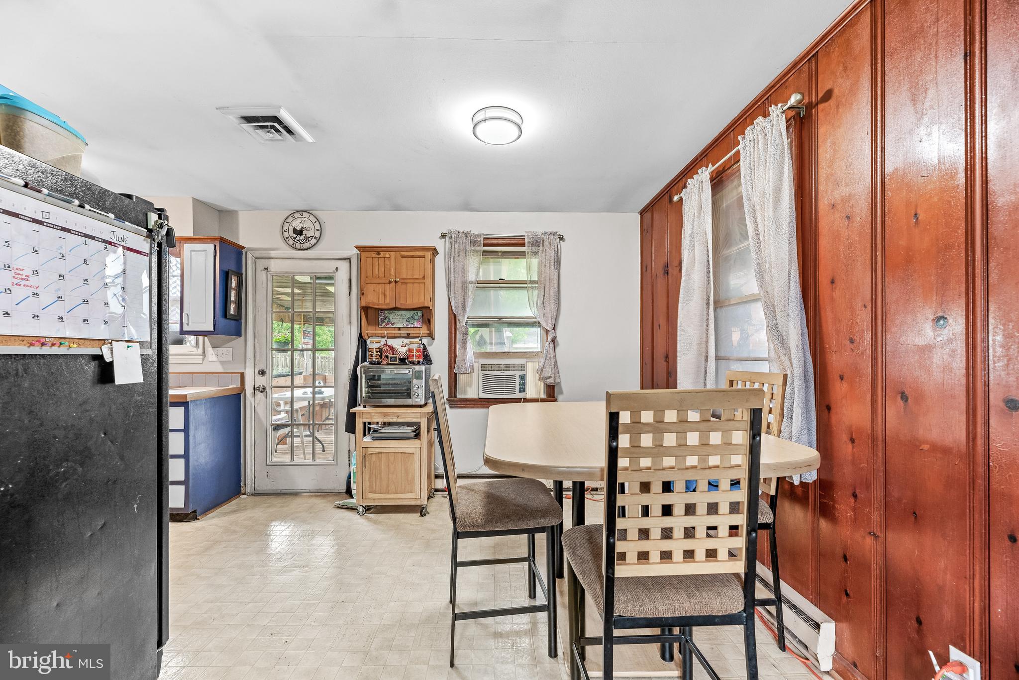 LONG BEACH - Residential