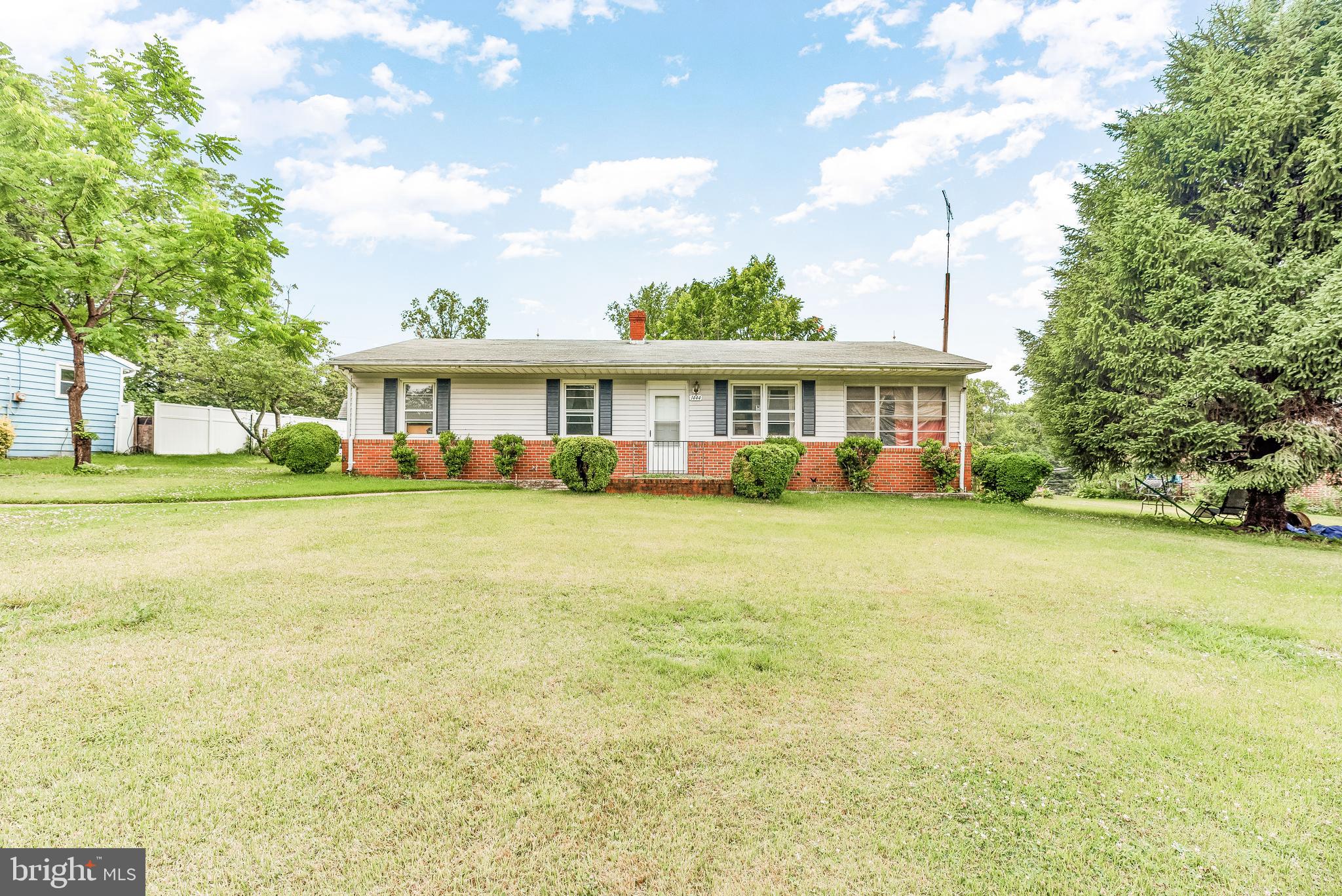 LONG BEACH - Residential