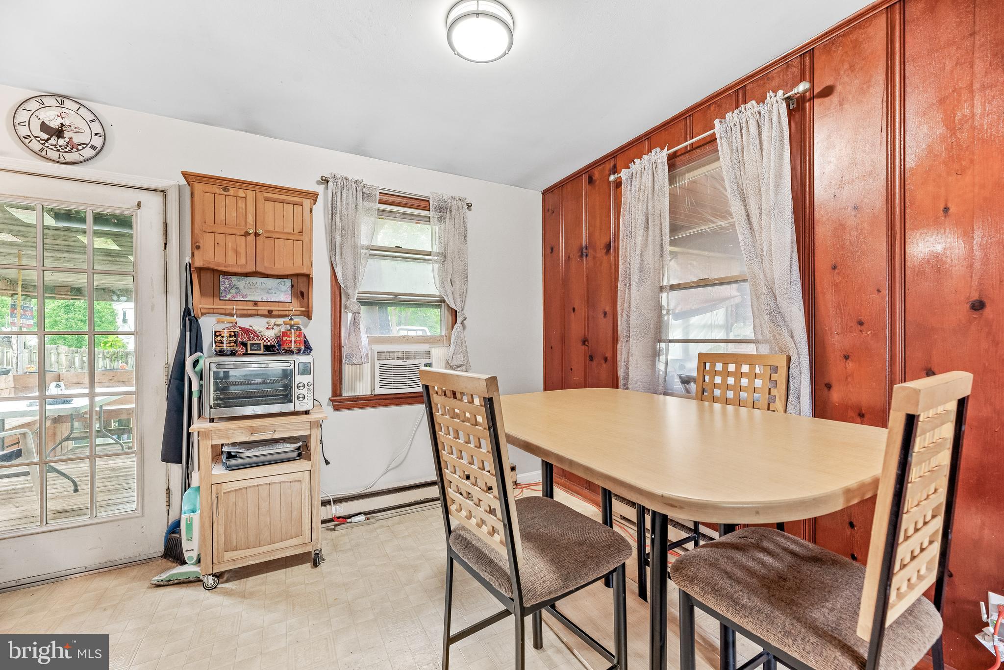 LONG BEACH - Residential