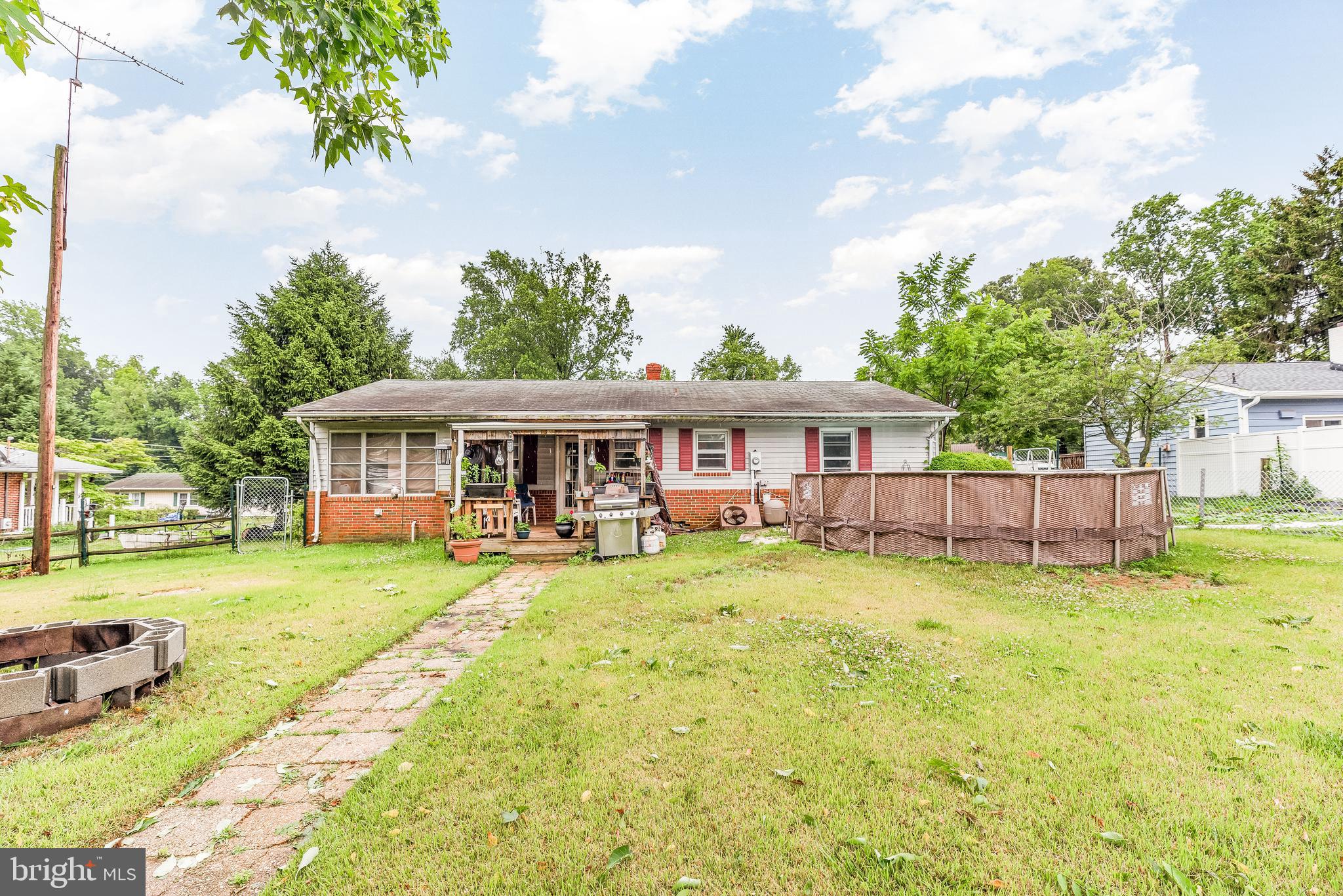 LONG BEACH - Residential