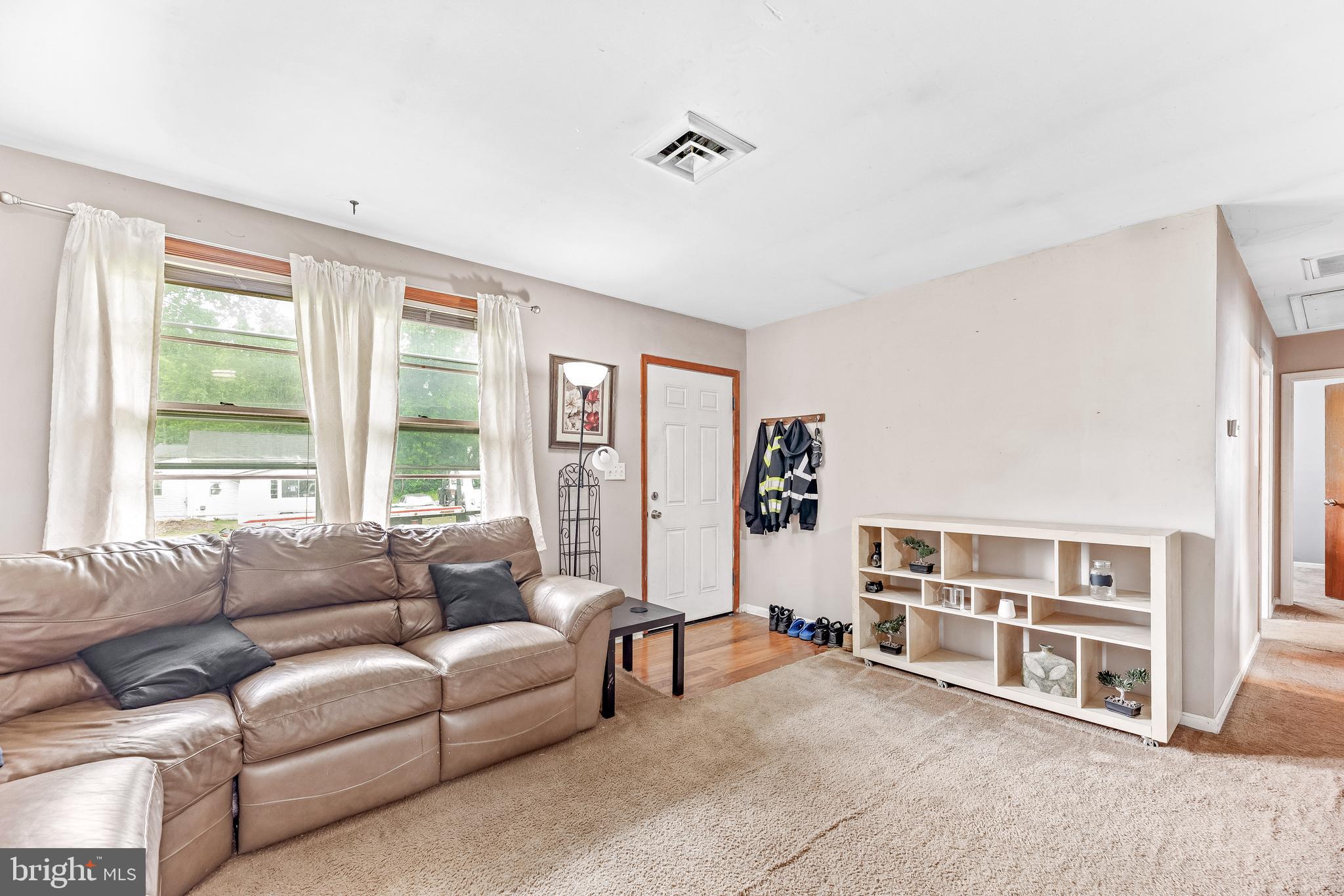 LONG BEACH - Residential