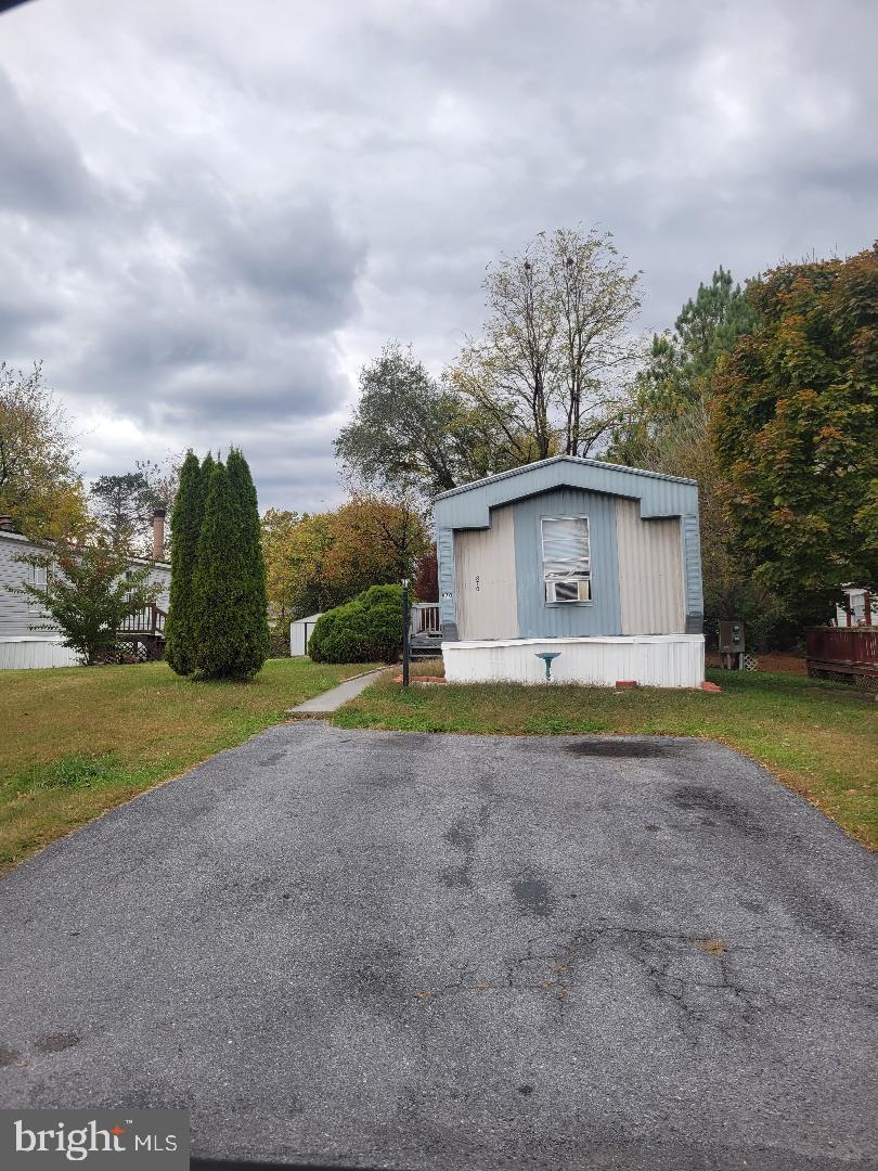 ROYAL CREST ESTATES - Residential