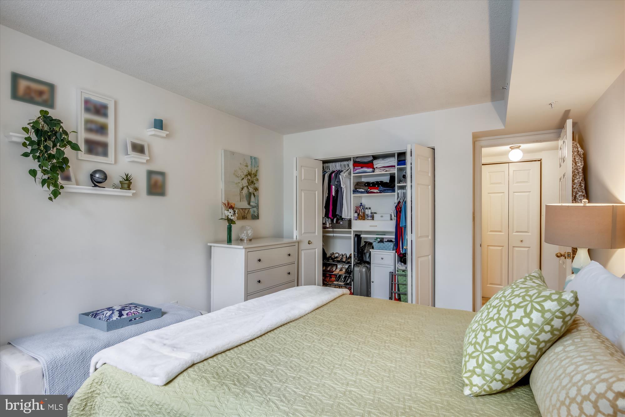 MADISON PARK CONDOMINIUMS - Residential Lease