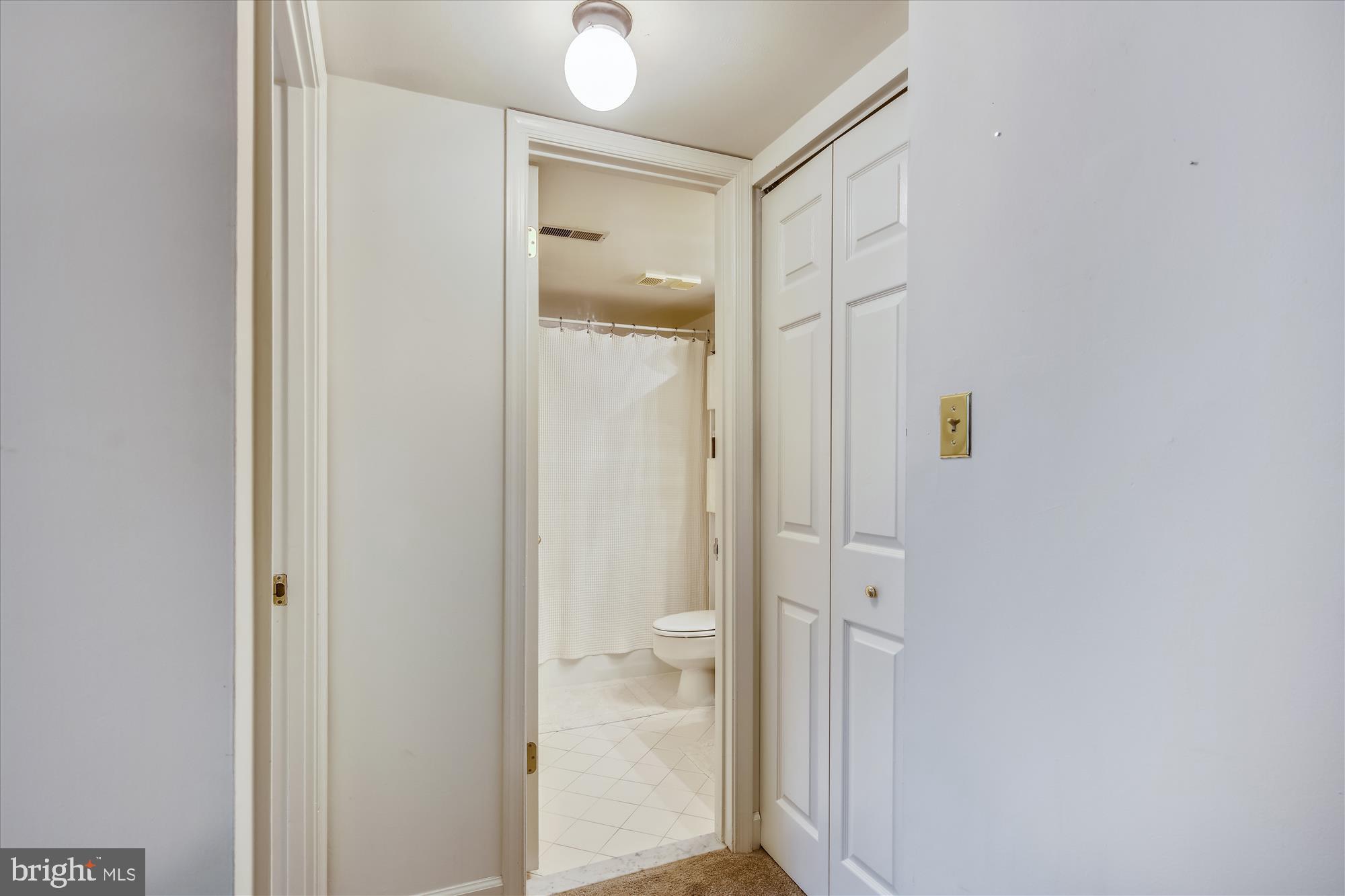 MADISON PARK CONDOMINIUMS - Residential Lease