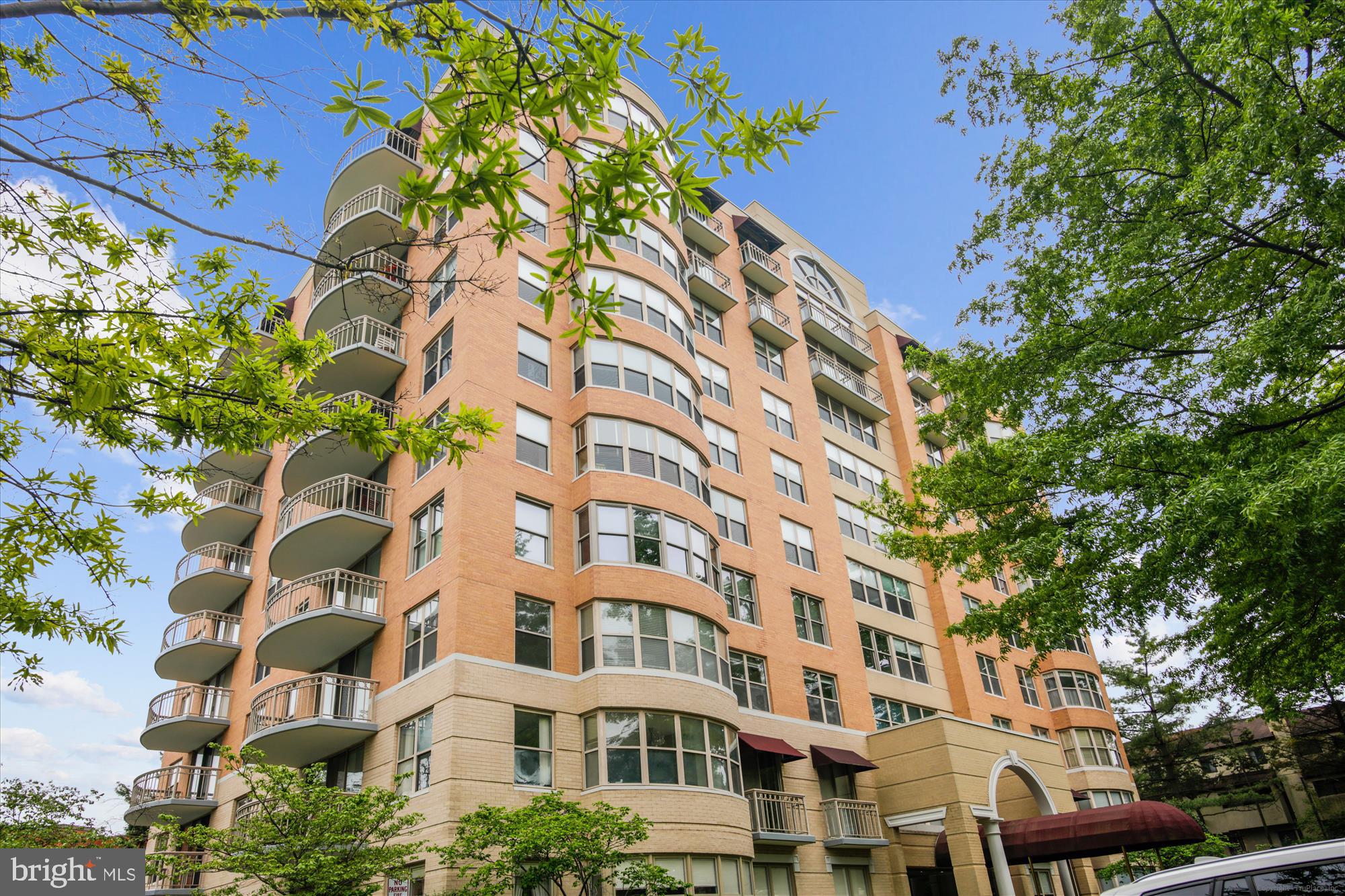 MADISON PARK CONDOMINIUMS - Residential Lease