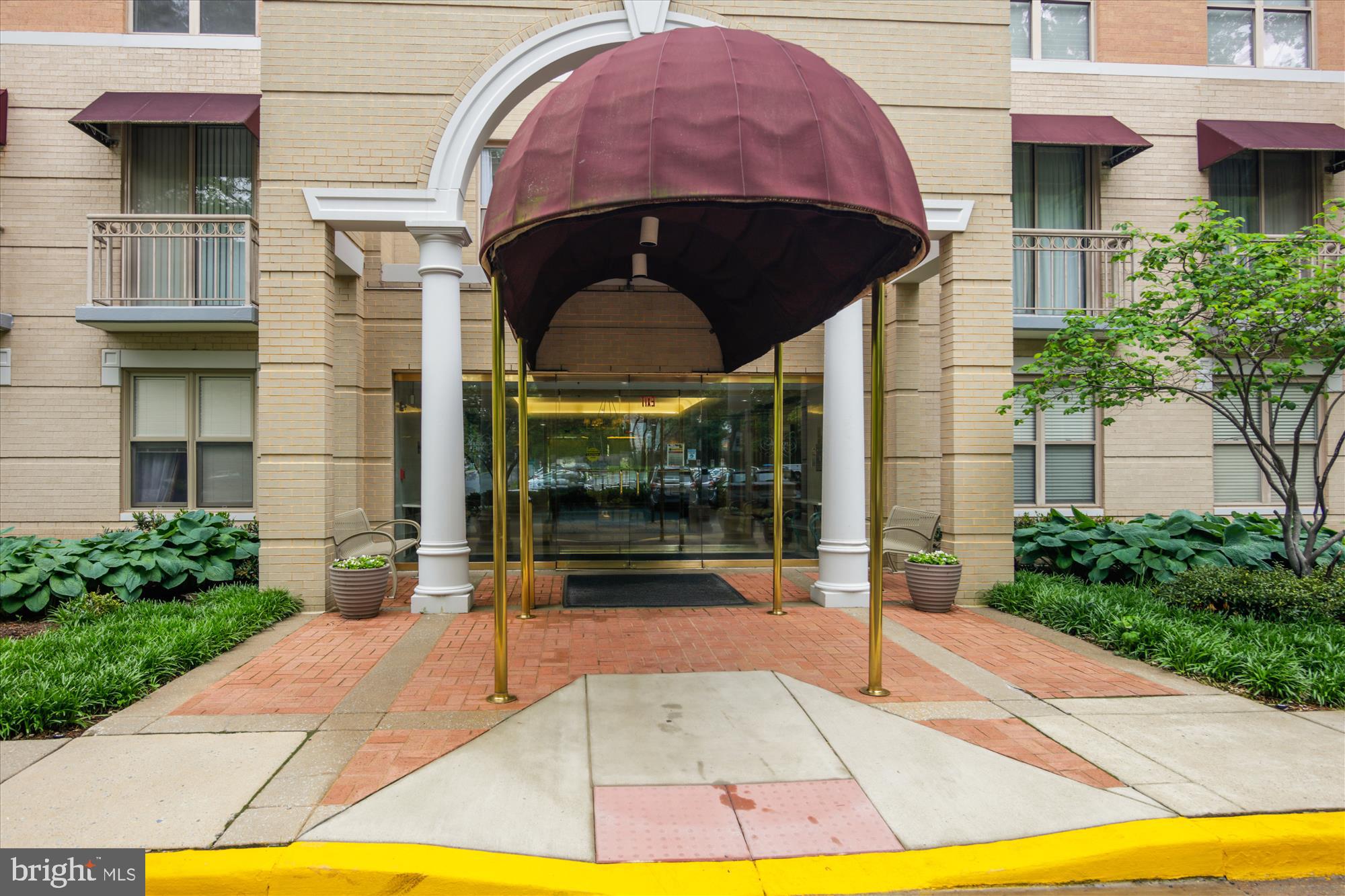 MADISON PARK CONDOMINIUMS - Residential Lease