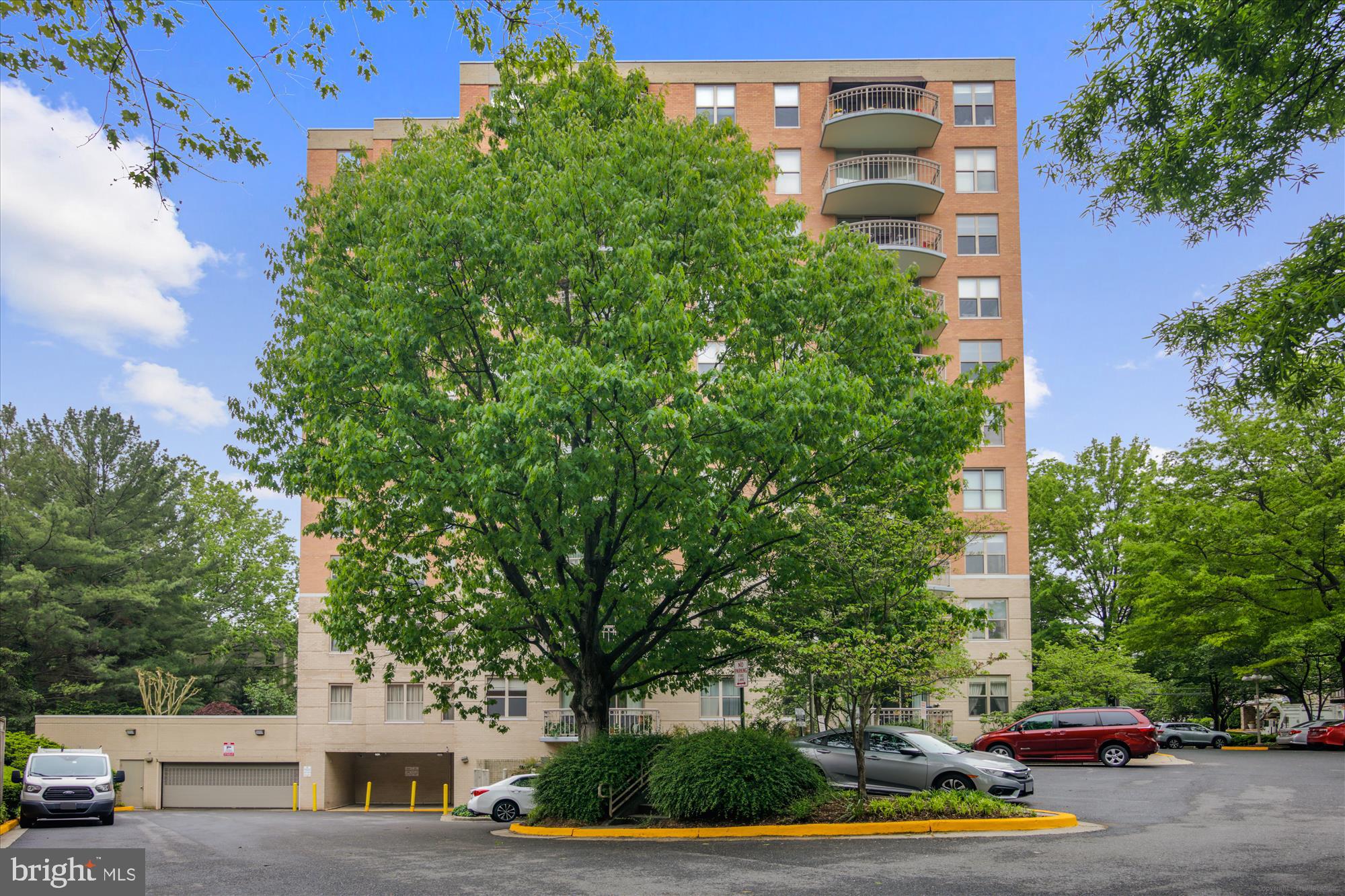 MADISON PARK CONDOMINIUMS - Residential Lease