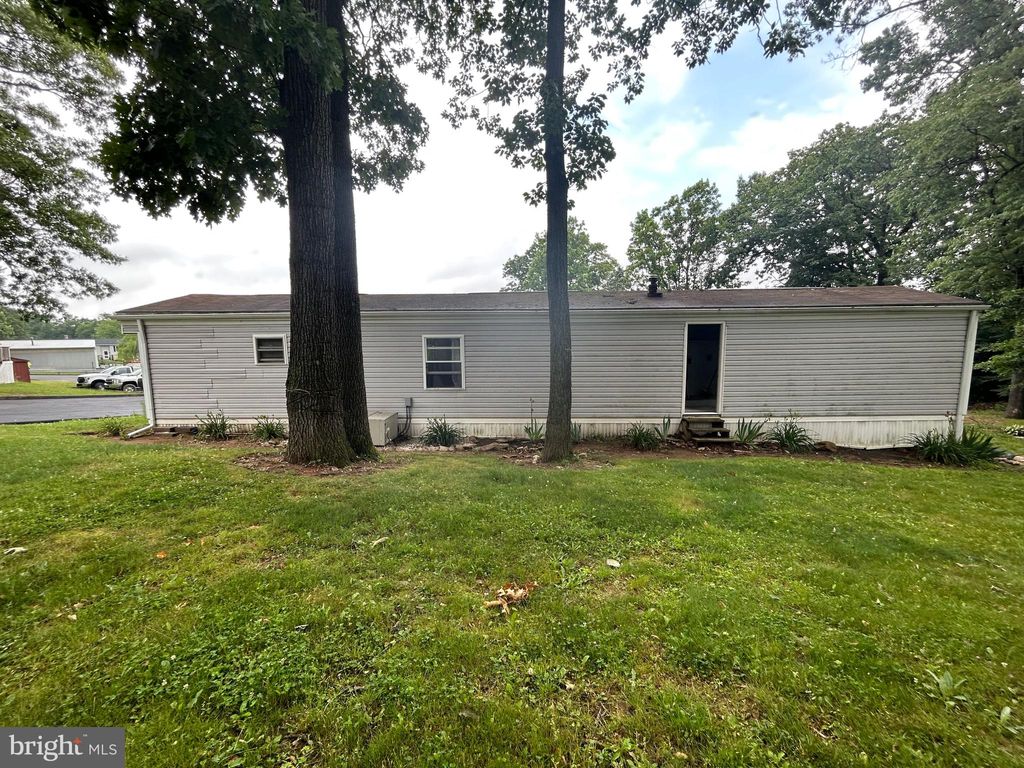 Photo of 3 MOUNTAIN TOP LN, NARVON, PA 17555 (MLS # PALA2037114)