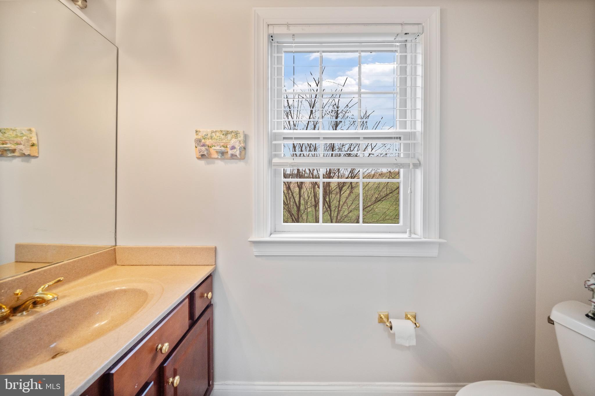 HAYFIELDS MANOR - Residential