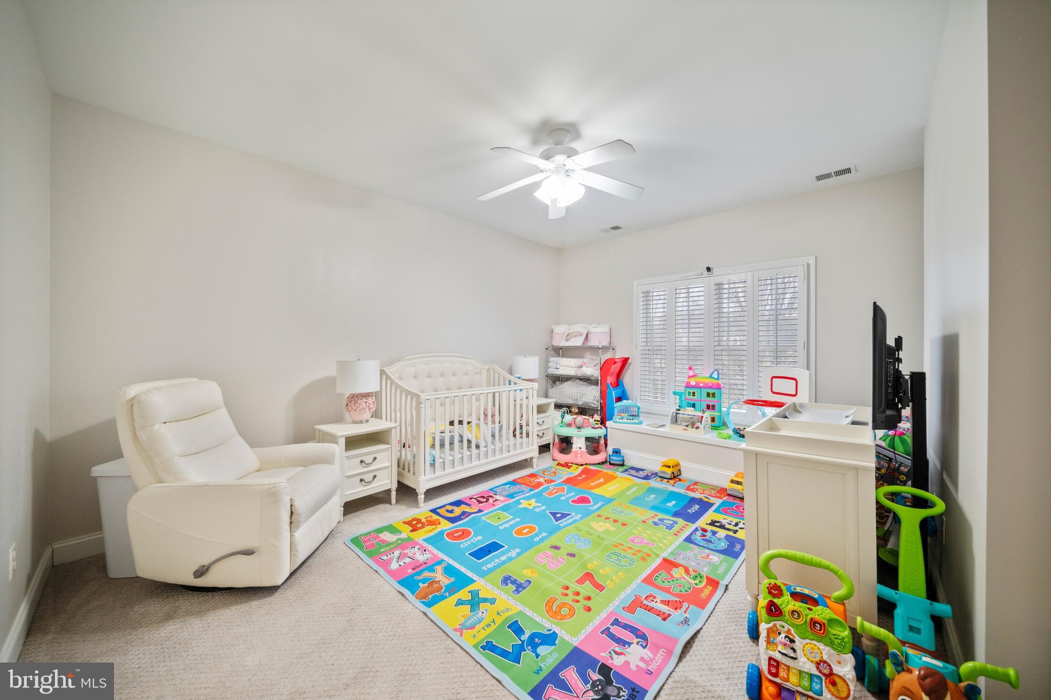 HAYFIELDS MANOR - Residential