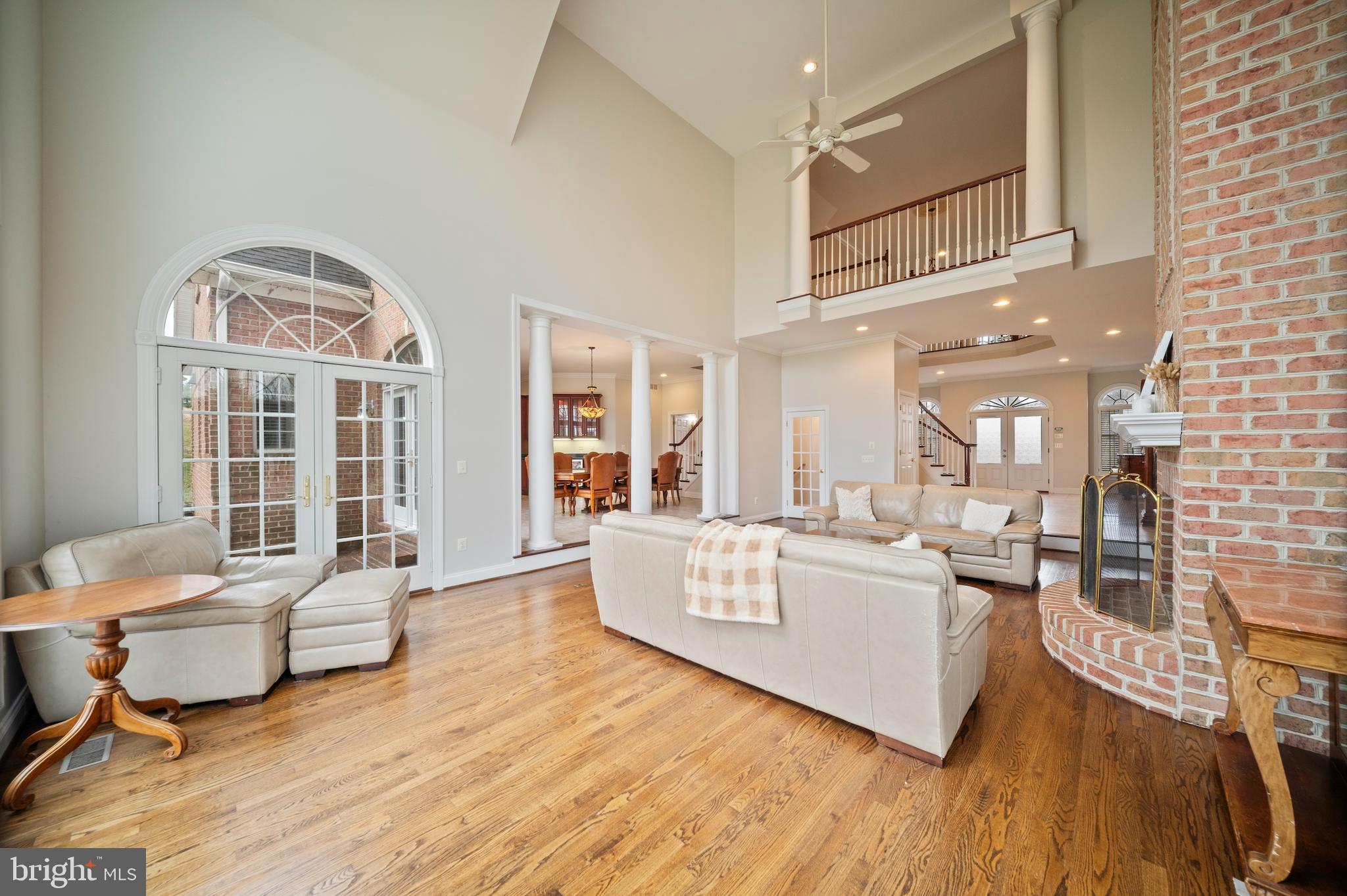 HAYFIELDS MANOR - Residential