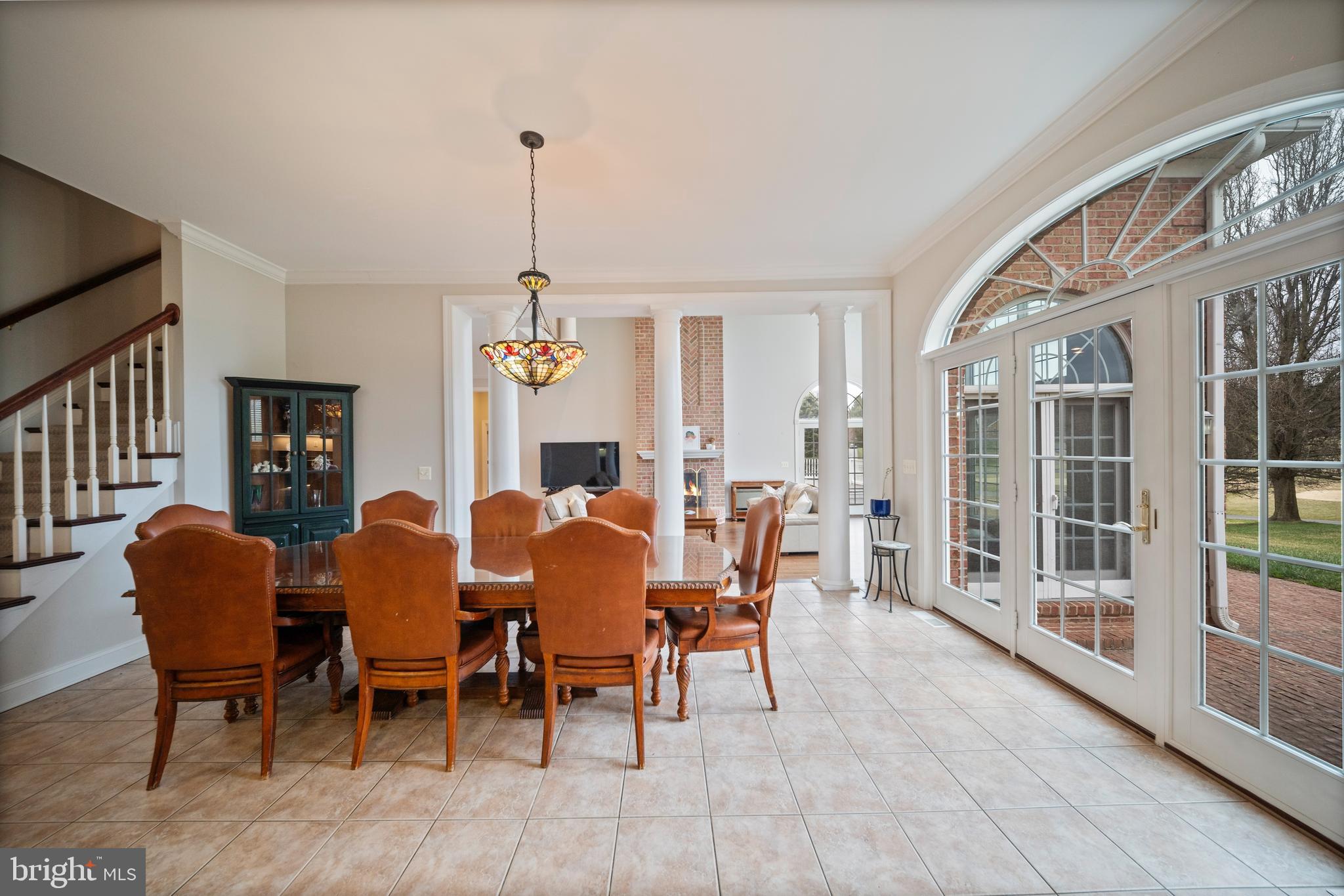 HAYFIELDS MANOR - Residential