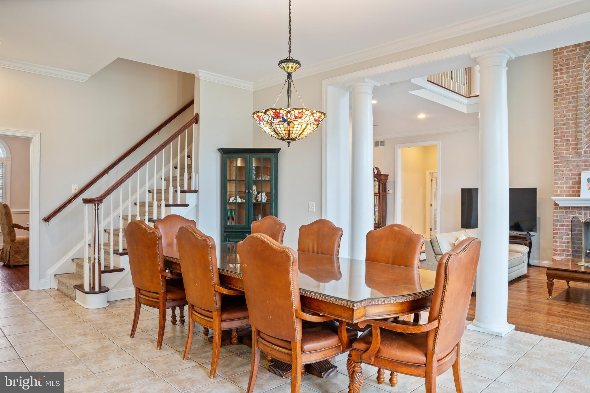 HAYFIELDS MANOR - Residential