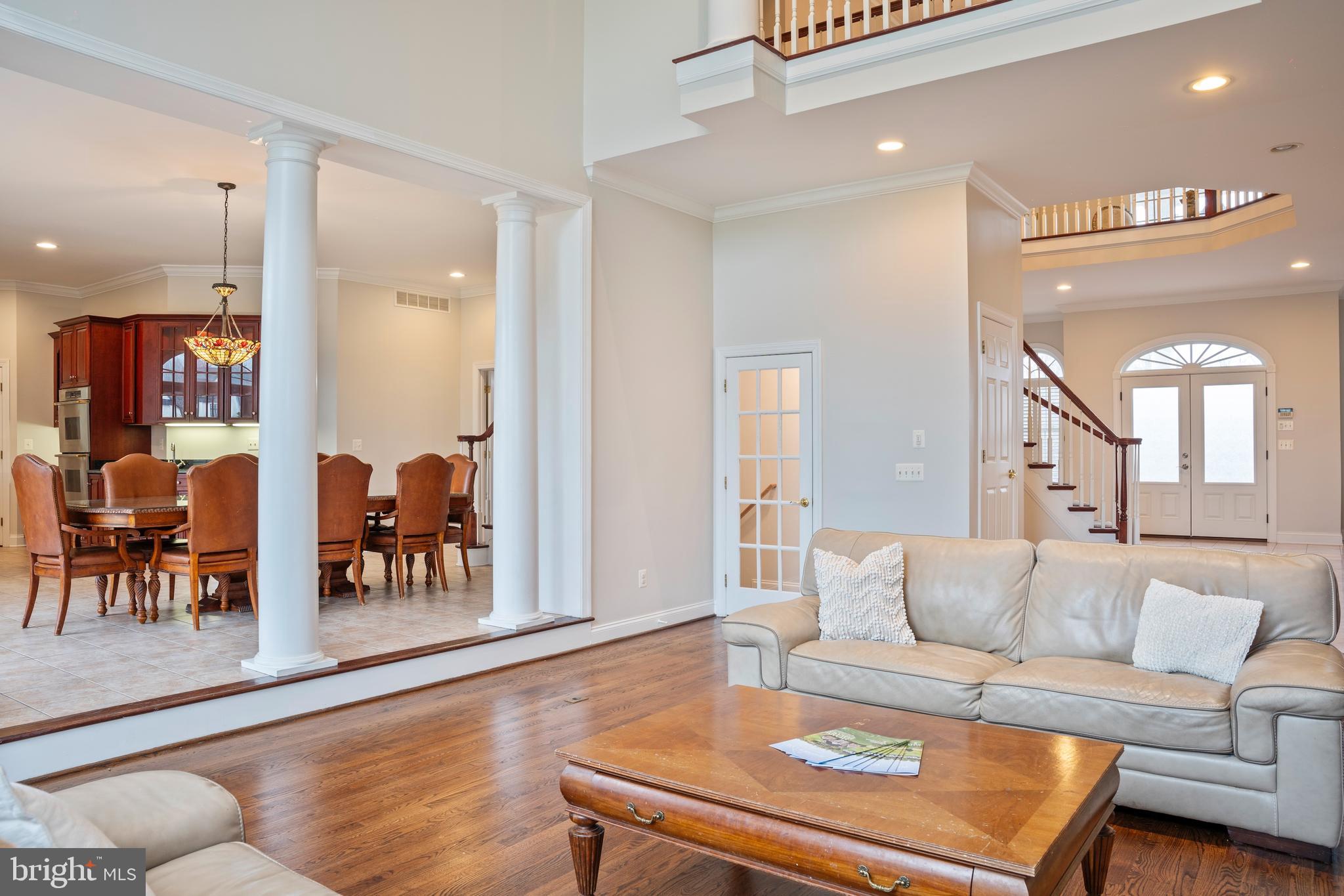 HAYFIELDS MANOR - Residential