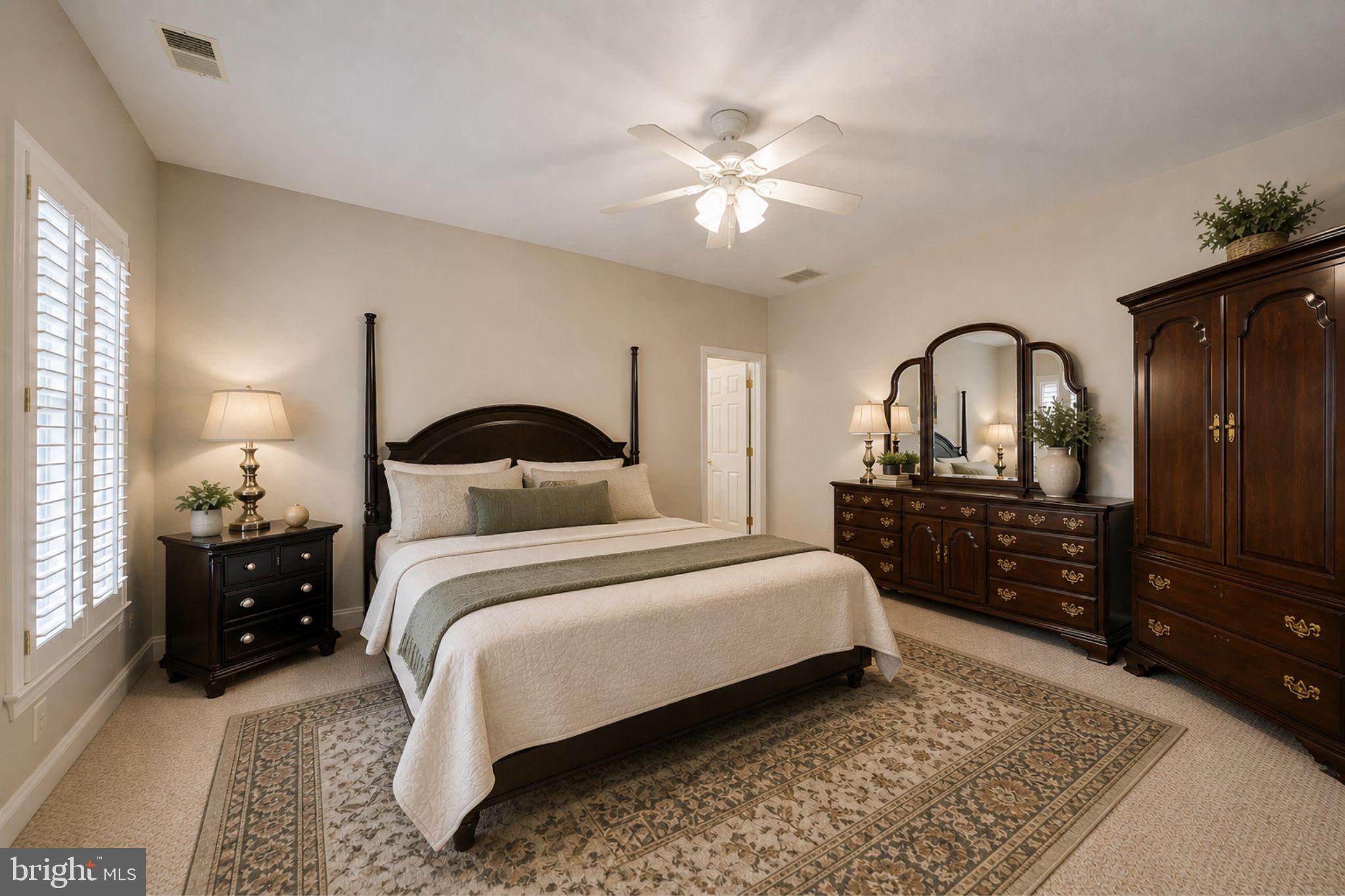 HAYFIELDS MANOR - Residential