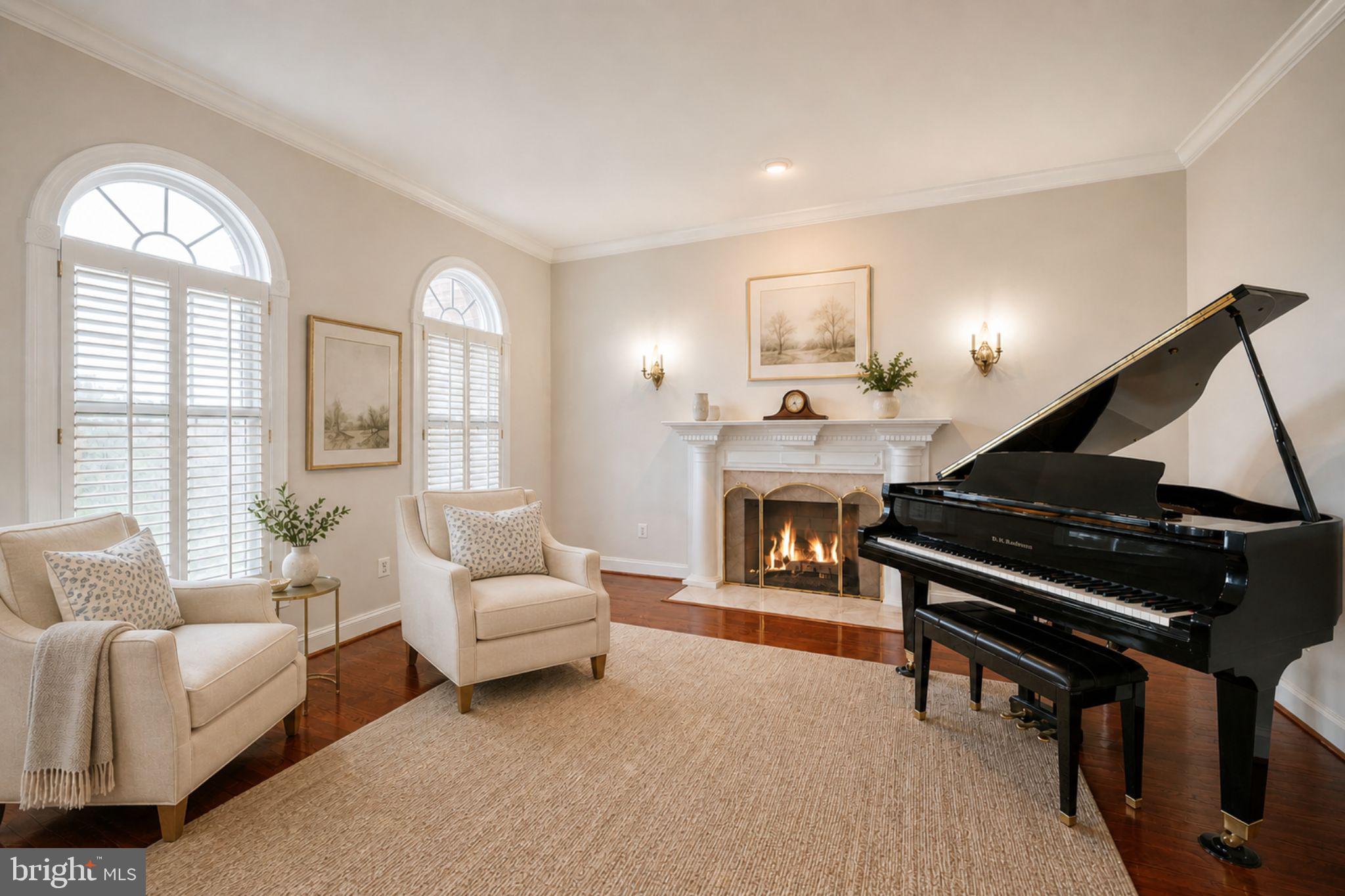 HAYFIELDS MANOR - Residential