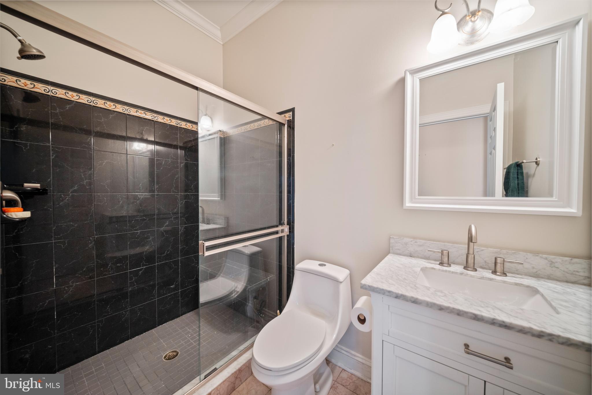 HAYFIELDS MANOR - Residential