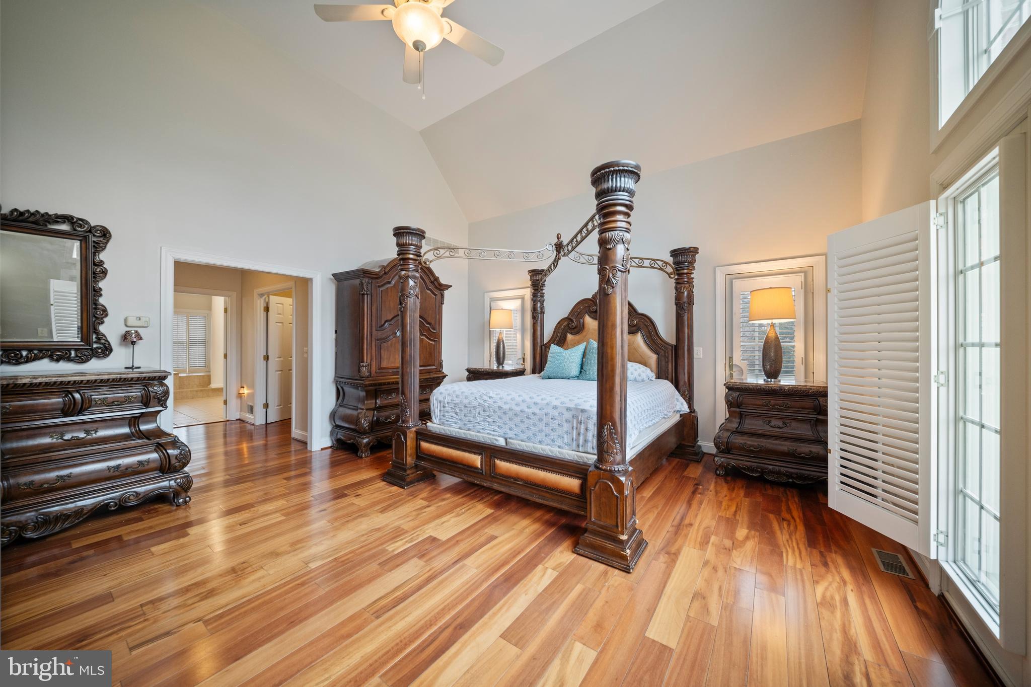 HAYFIELDS MANOR - Residential