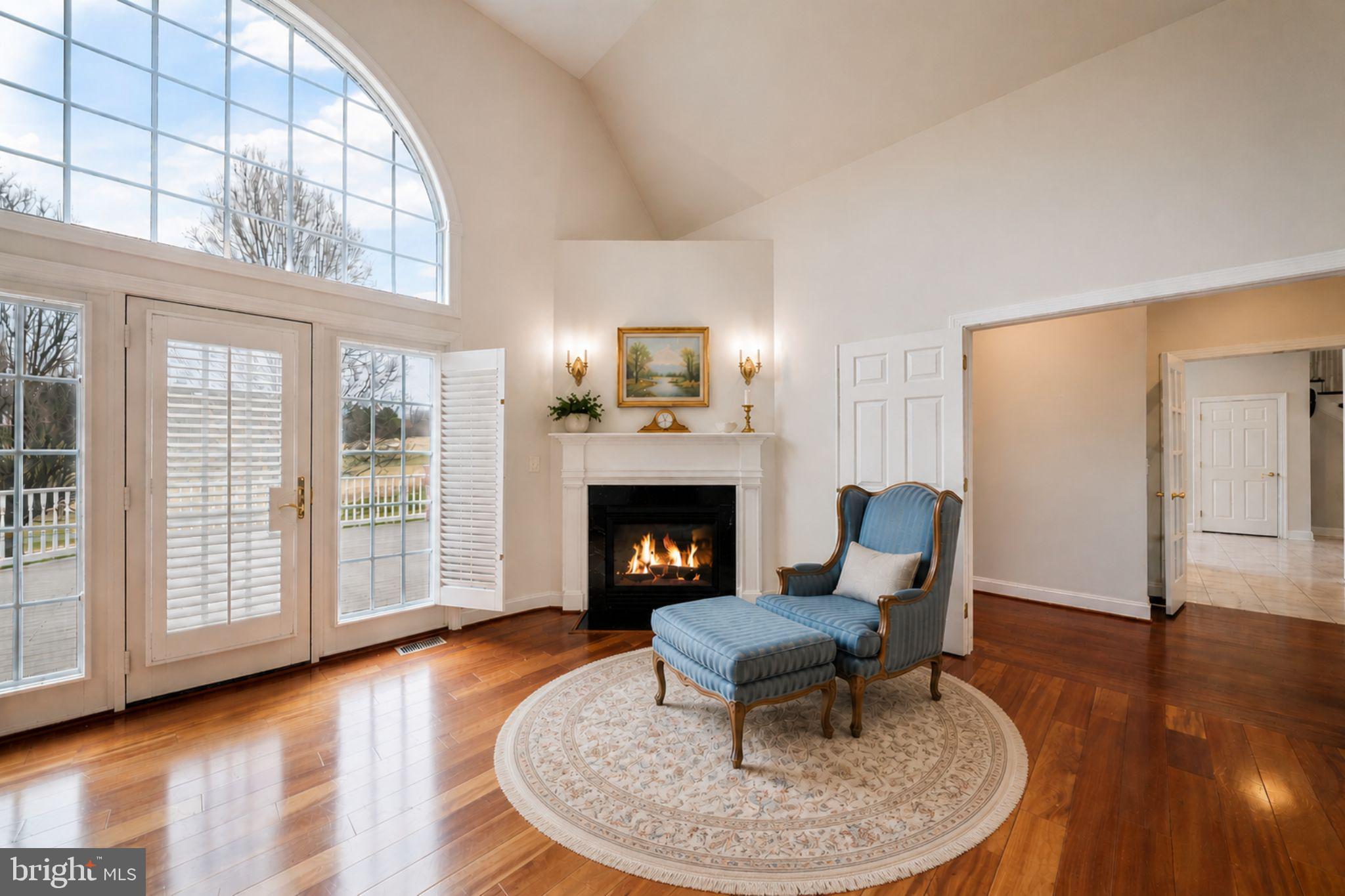 HAYFIELDS MANOR - Residential