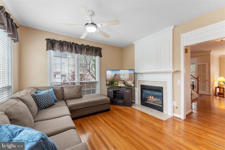 POTOMAC LAKES - Residential Lease