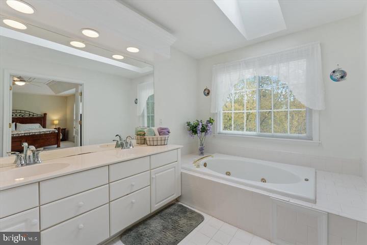 POTOMAC LAKES - Residential Lease