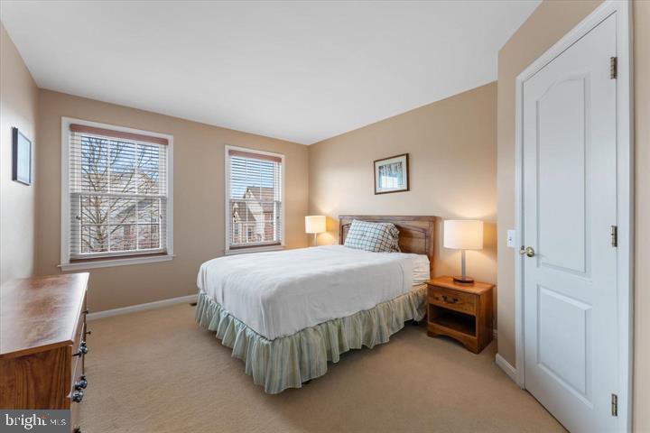 POTOMAC LAKES - Residential Lease