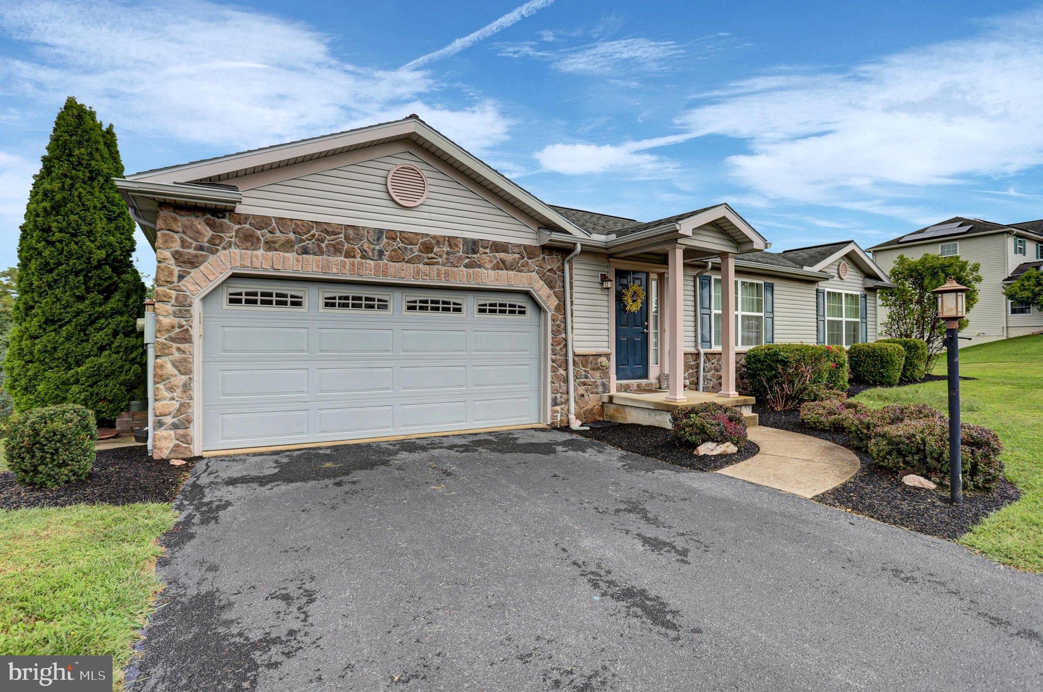 10 WARGO LANE