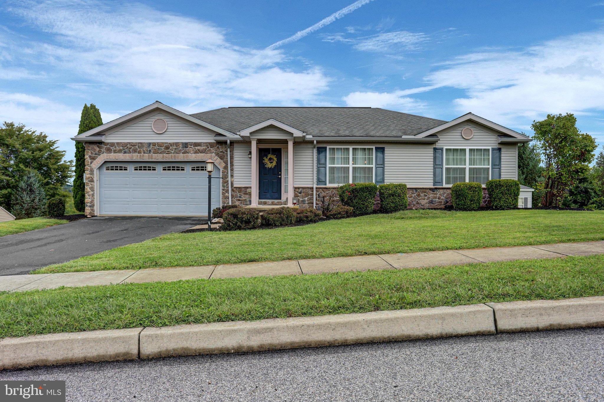 10 WARGO LANE
