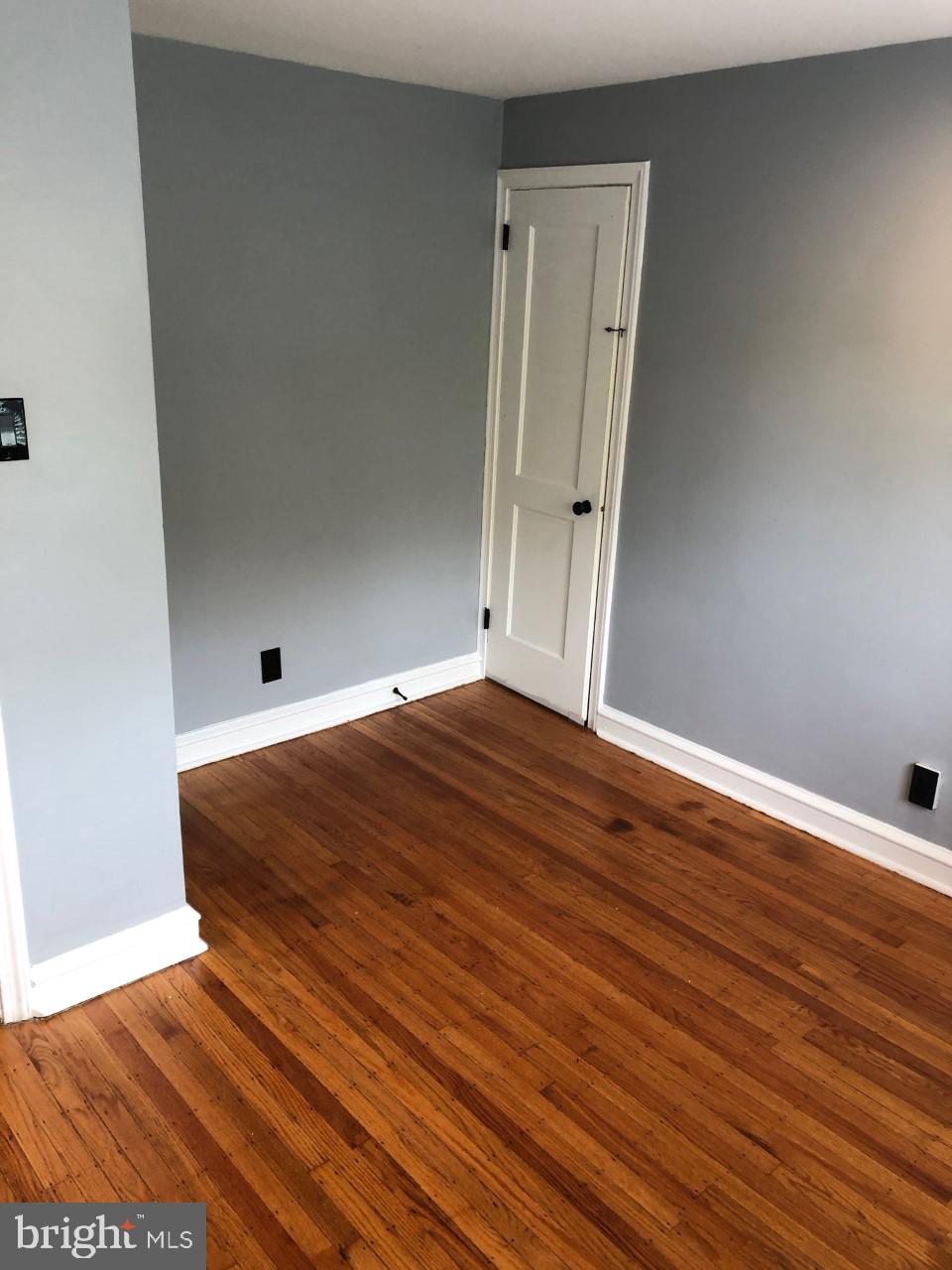 PORT RICHMOND - Residential Lease